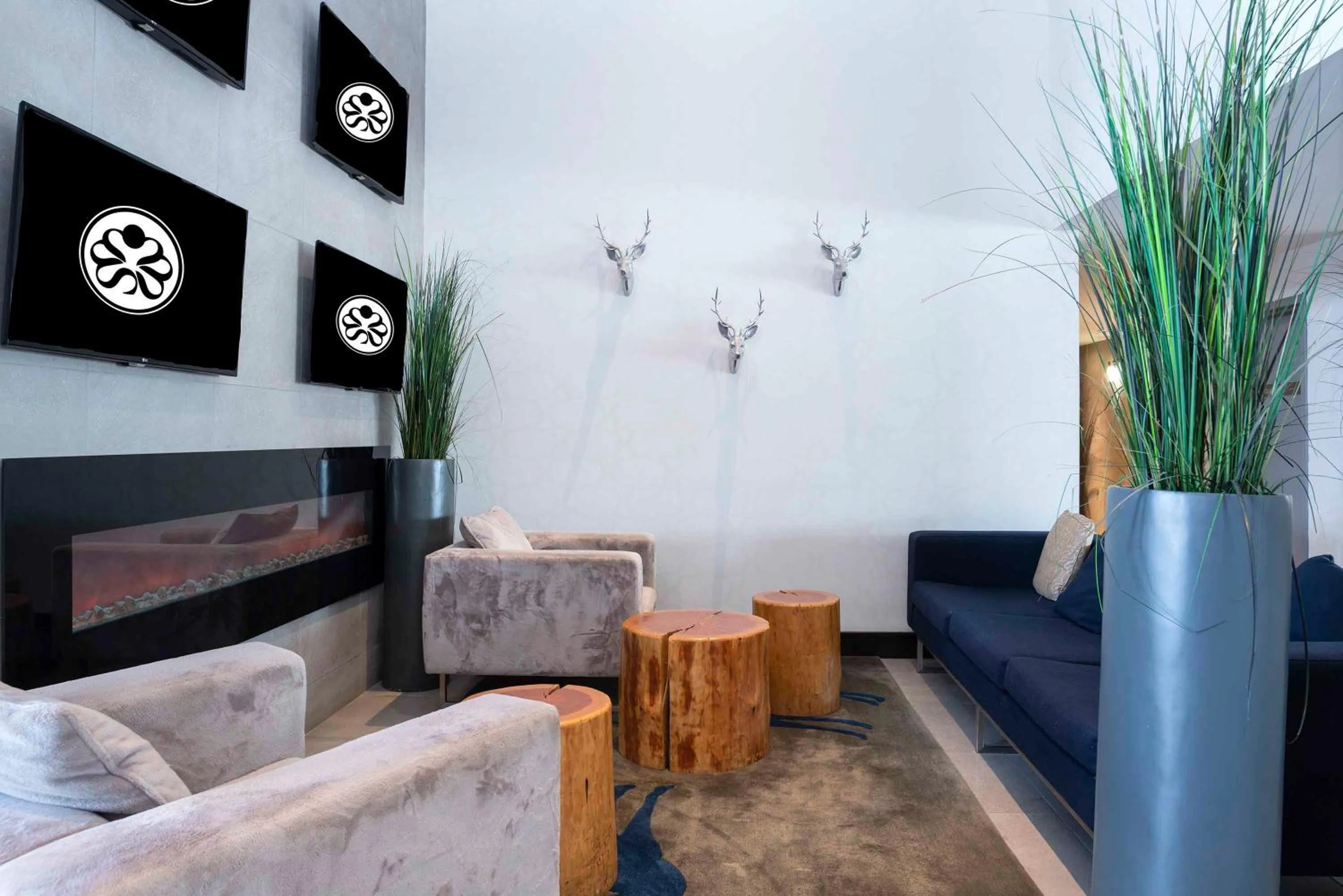 Lobby or reception in Sandman Signature Prince George Hotel