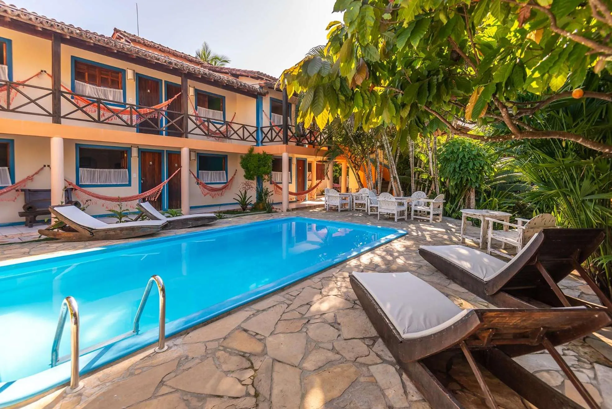 Swimming pool in Pousada Bemvirá