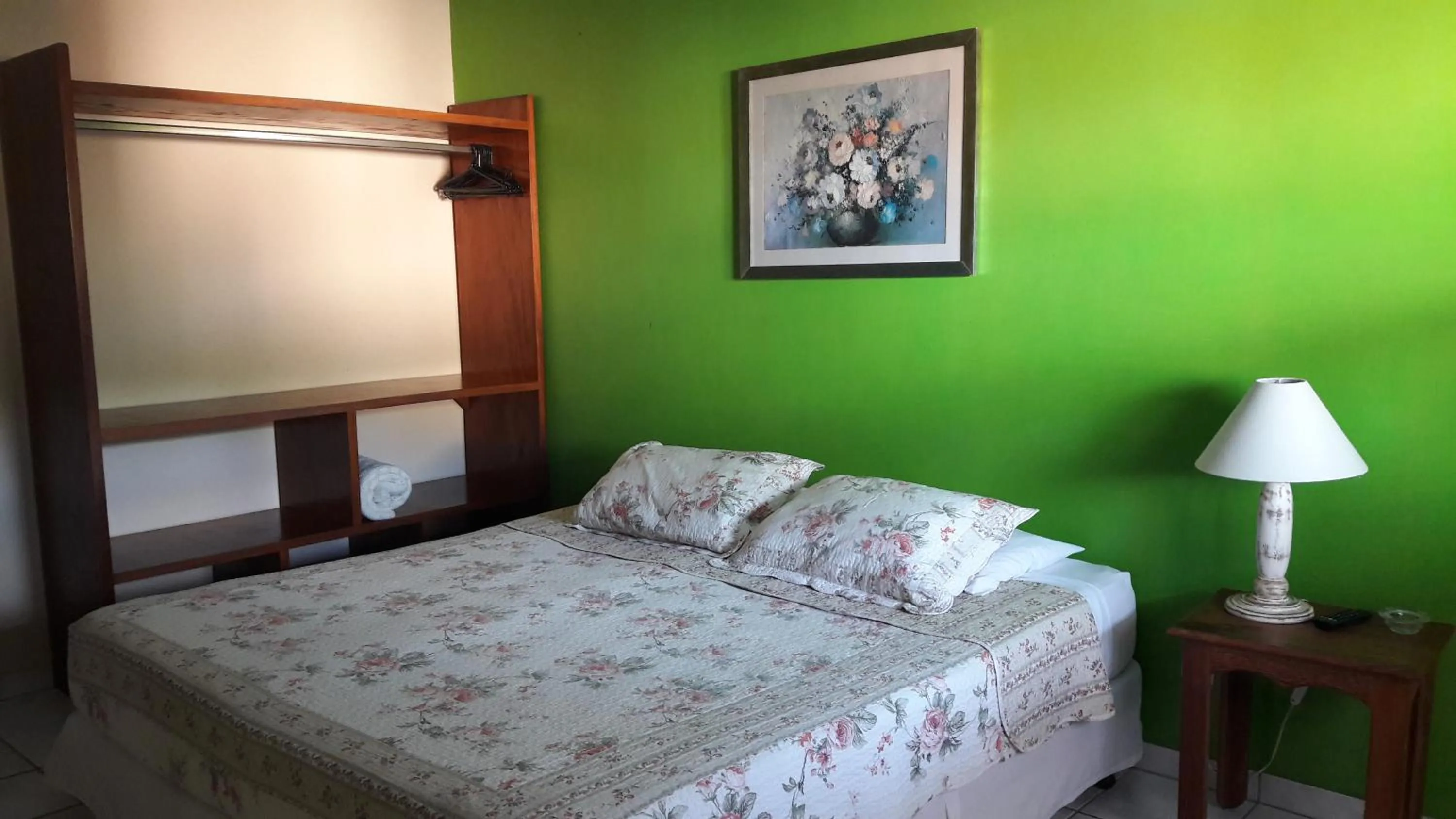 Photo of the whole room, Bed in Pousada Bemvirá
