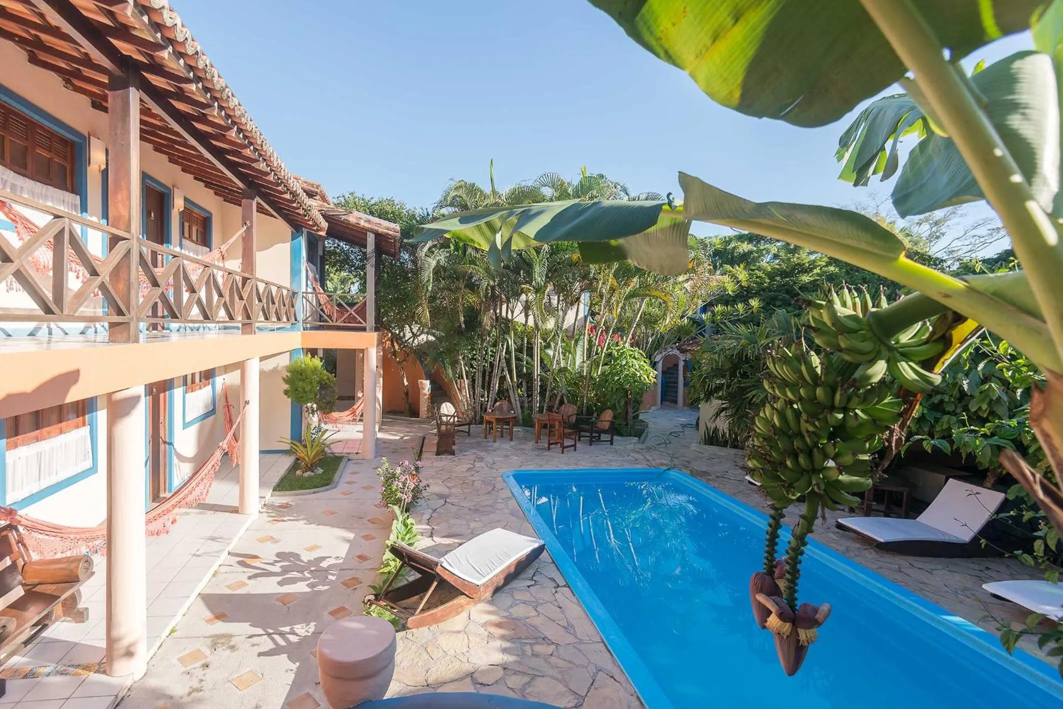 Swimming pool in Pousada Bemvirá