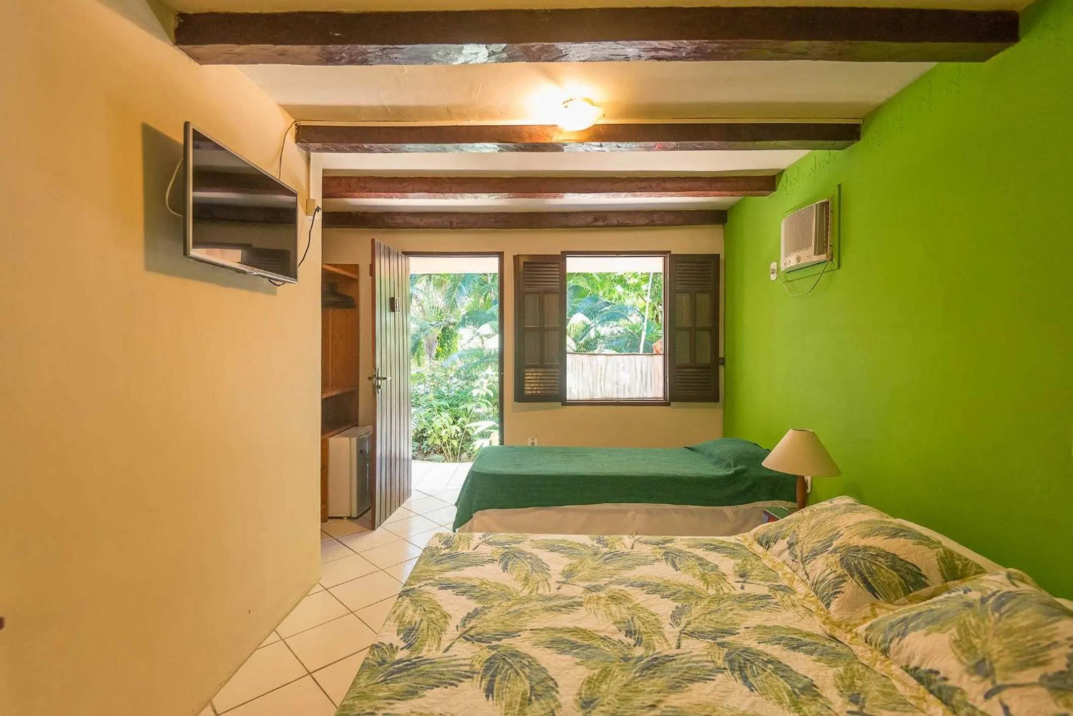 Photo of the whole room, Bed in Pousada Bemvirá