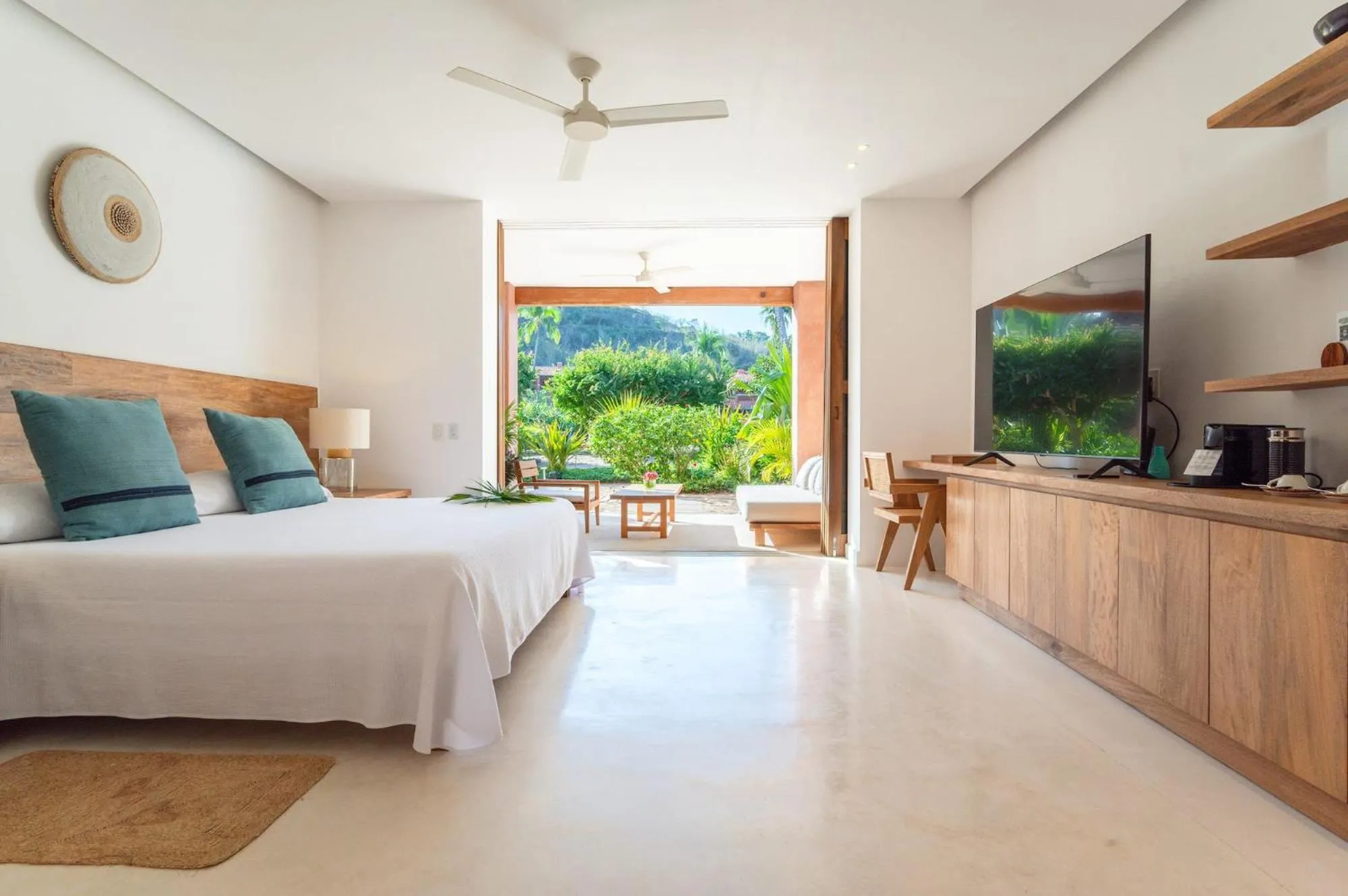 Bed in El Careyes Club & Residences