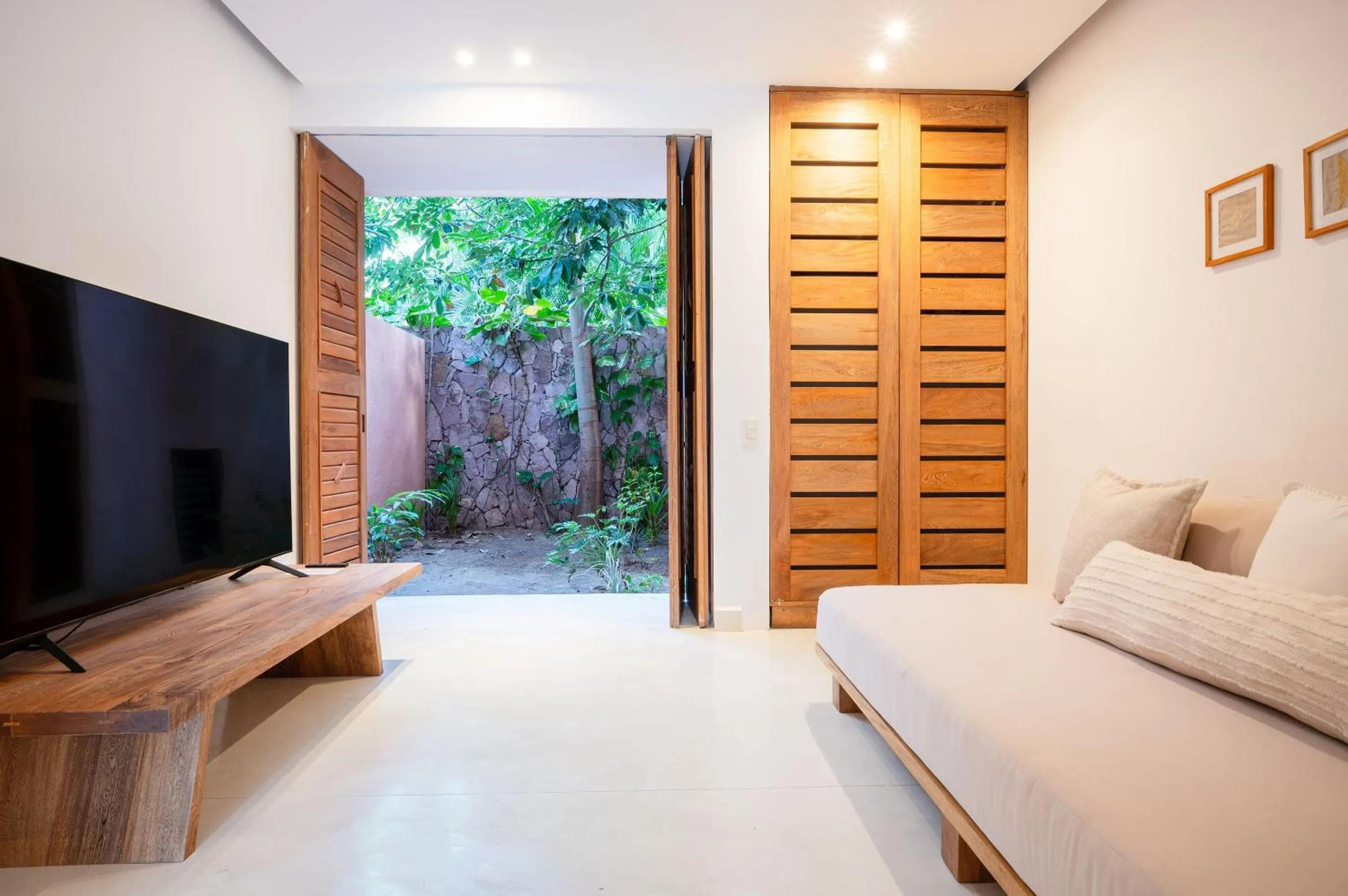 Patio, Bed in El Careyes Club & Residences