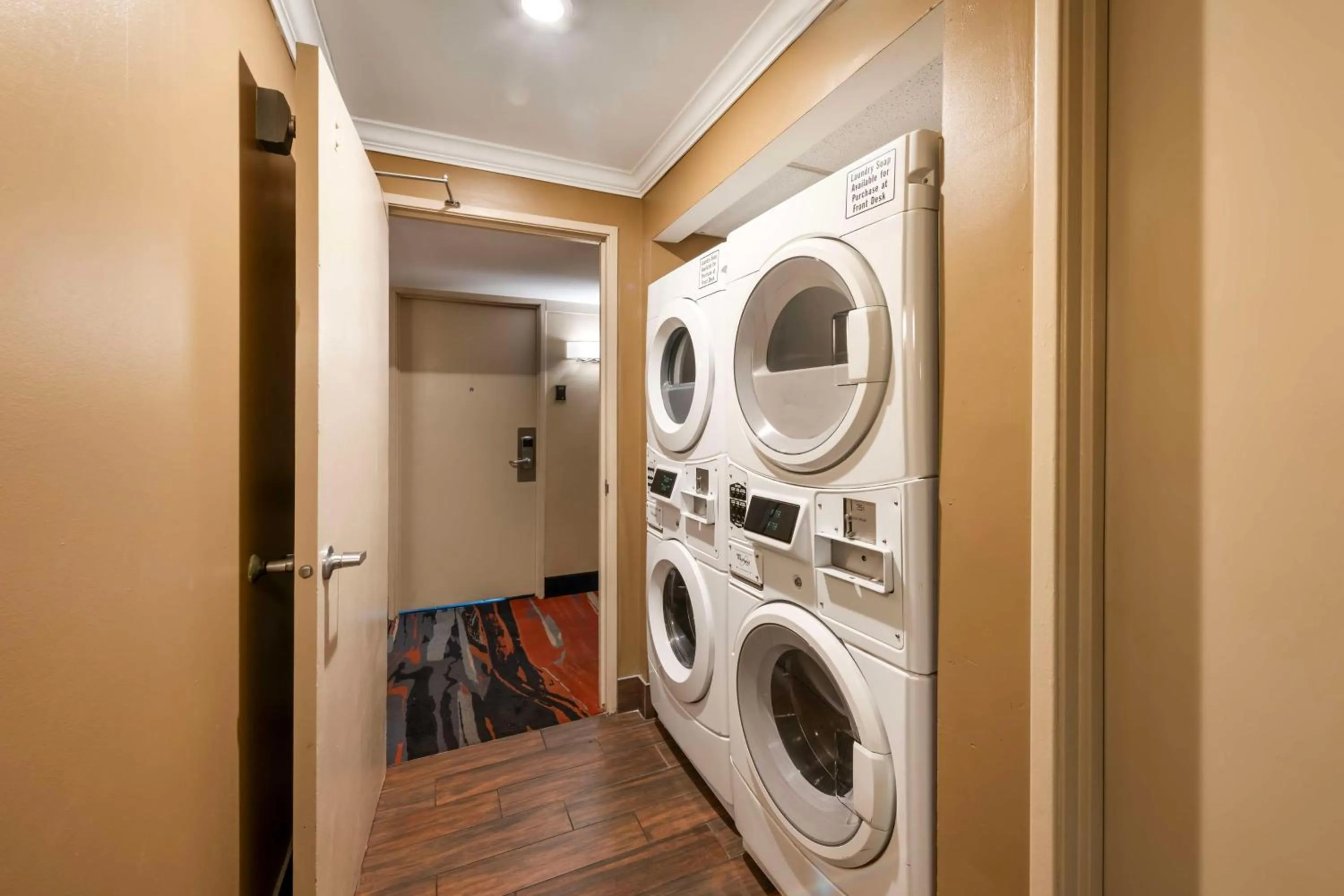 Property building in Best Western Plus White Bear Country Inn