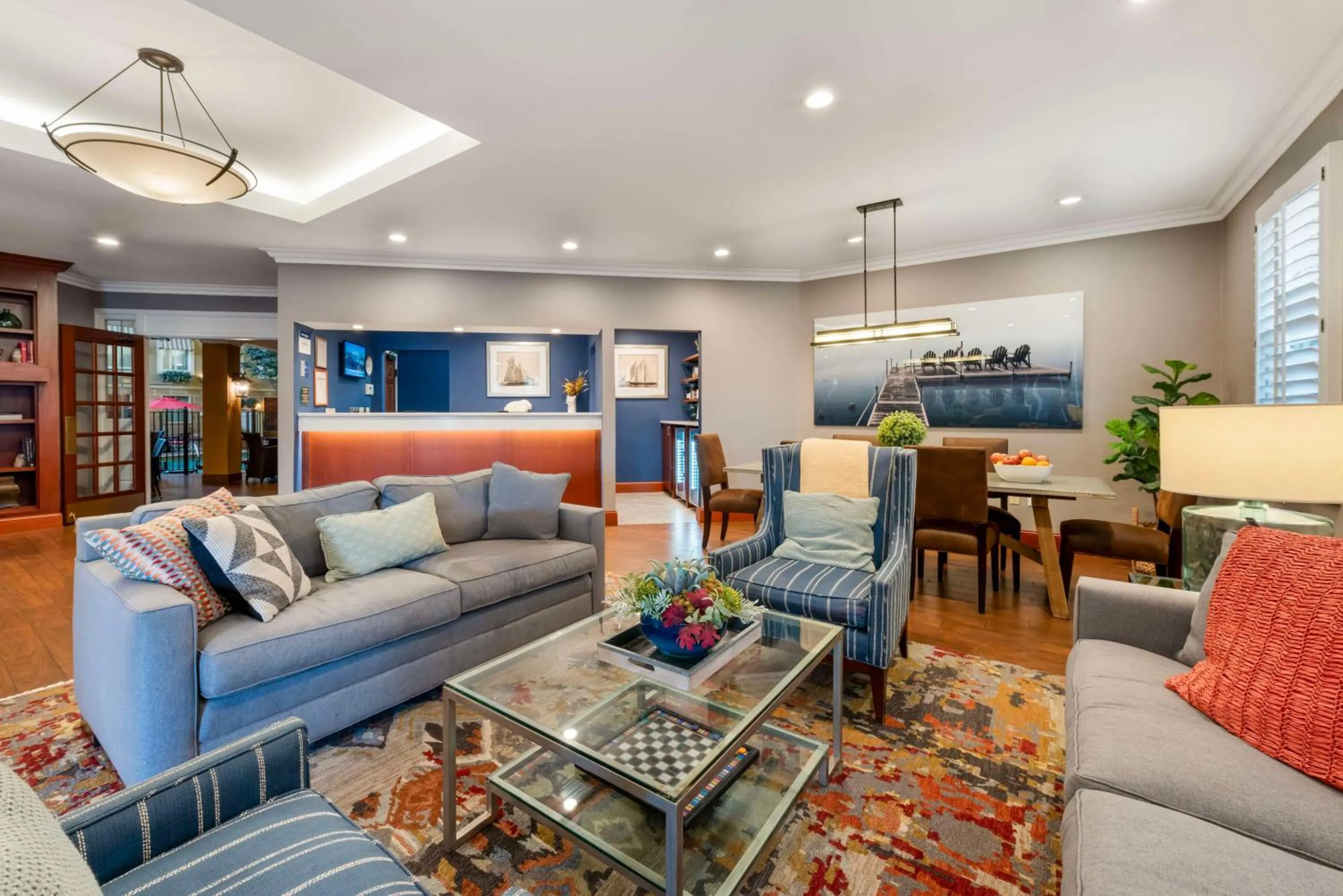 Lobby or reception in Best Western Plus White Bear Country Inn