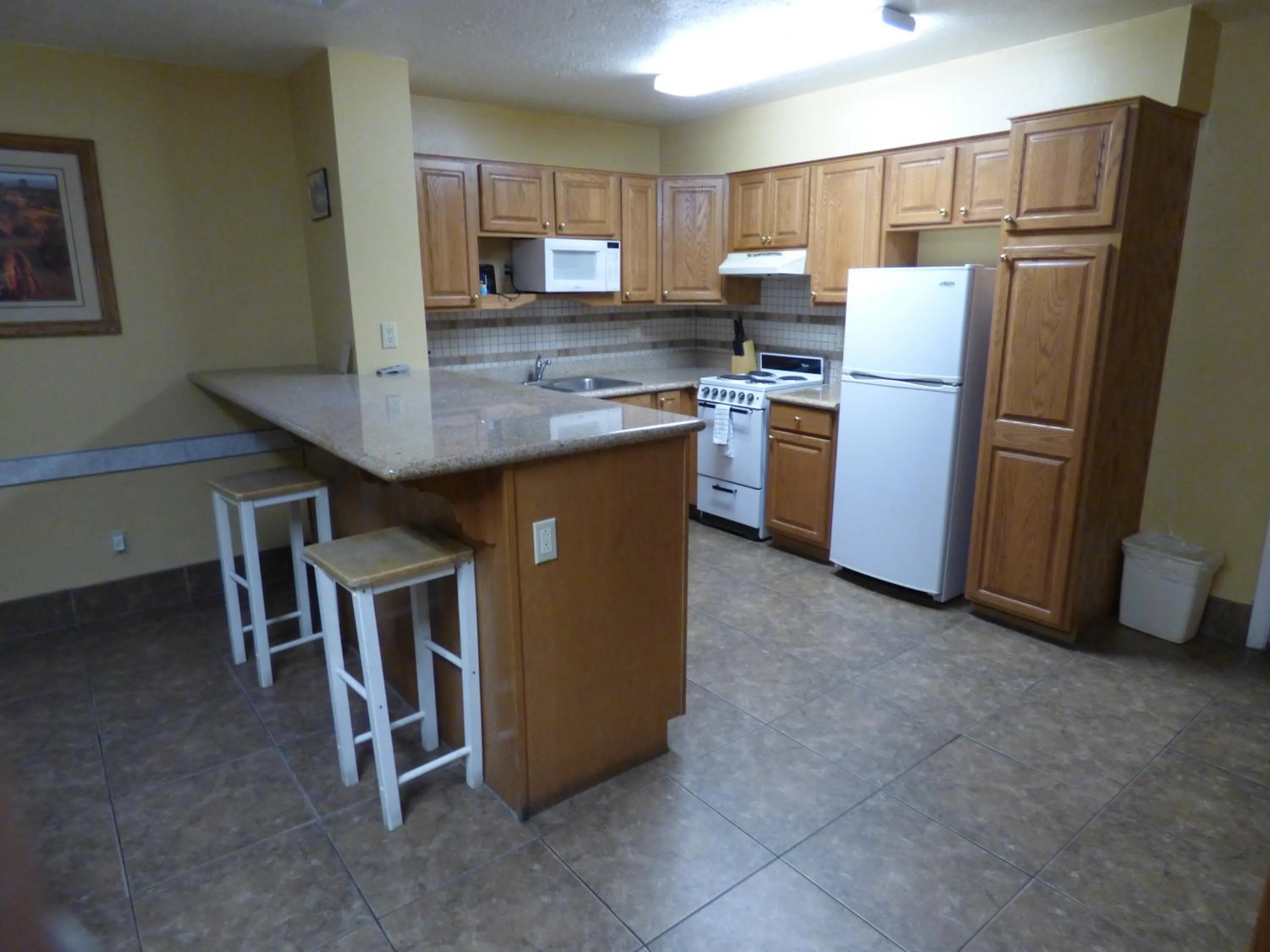 Kitchen or kitchenette in Coronada Inn & Suites