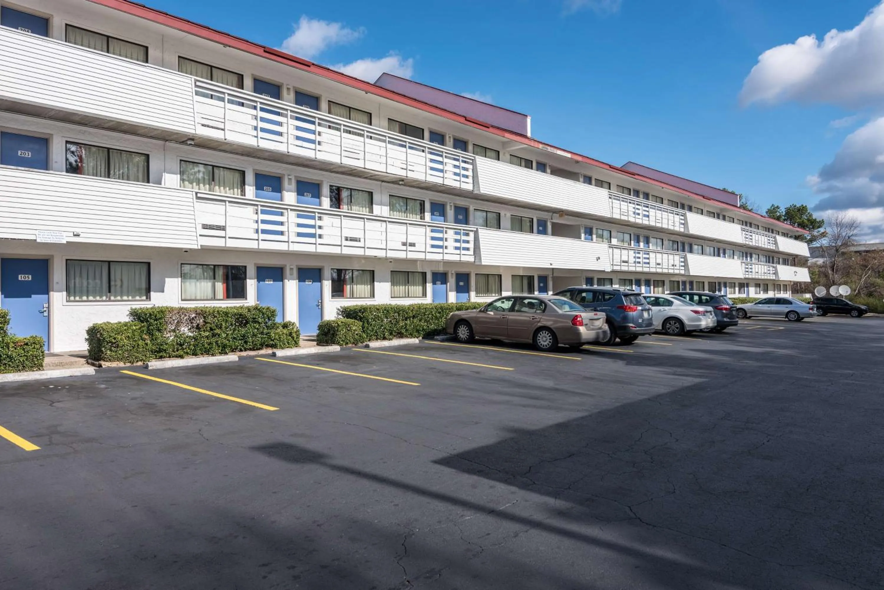 Property building in Motel 6-Birmingham, AL