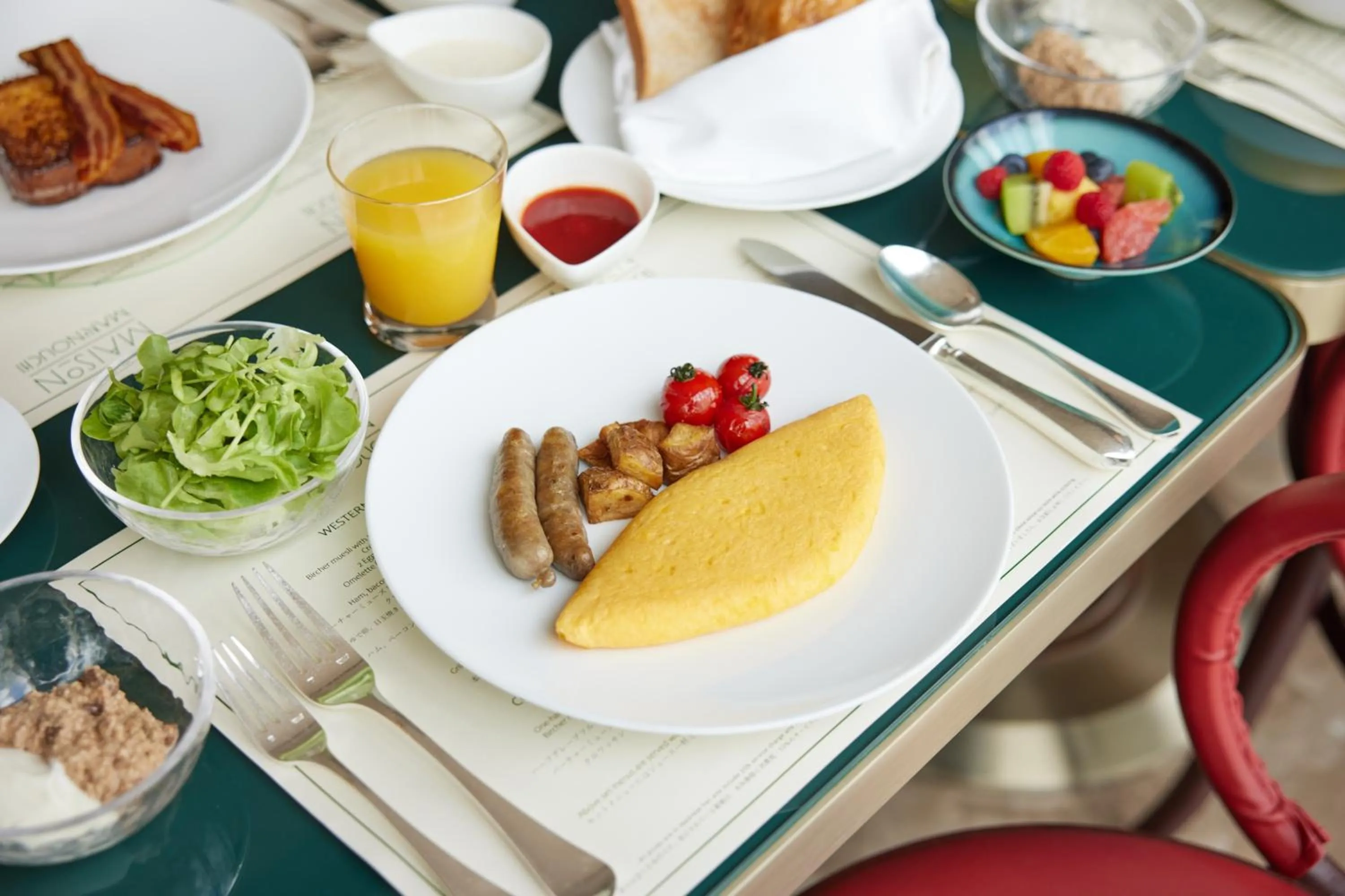 Restaurant/places to eat in Four Seasons Hotel Tokyo at Marunouchi