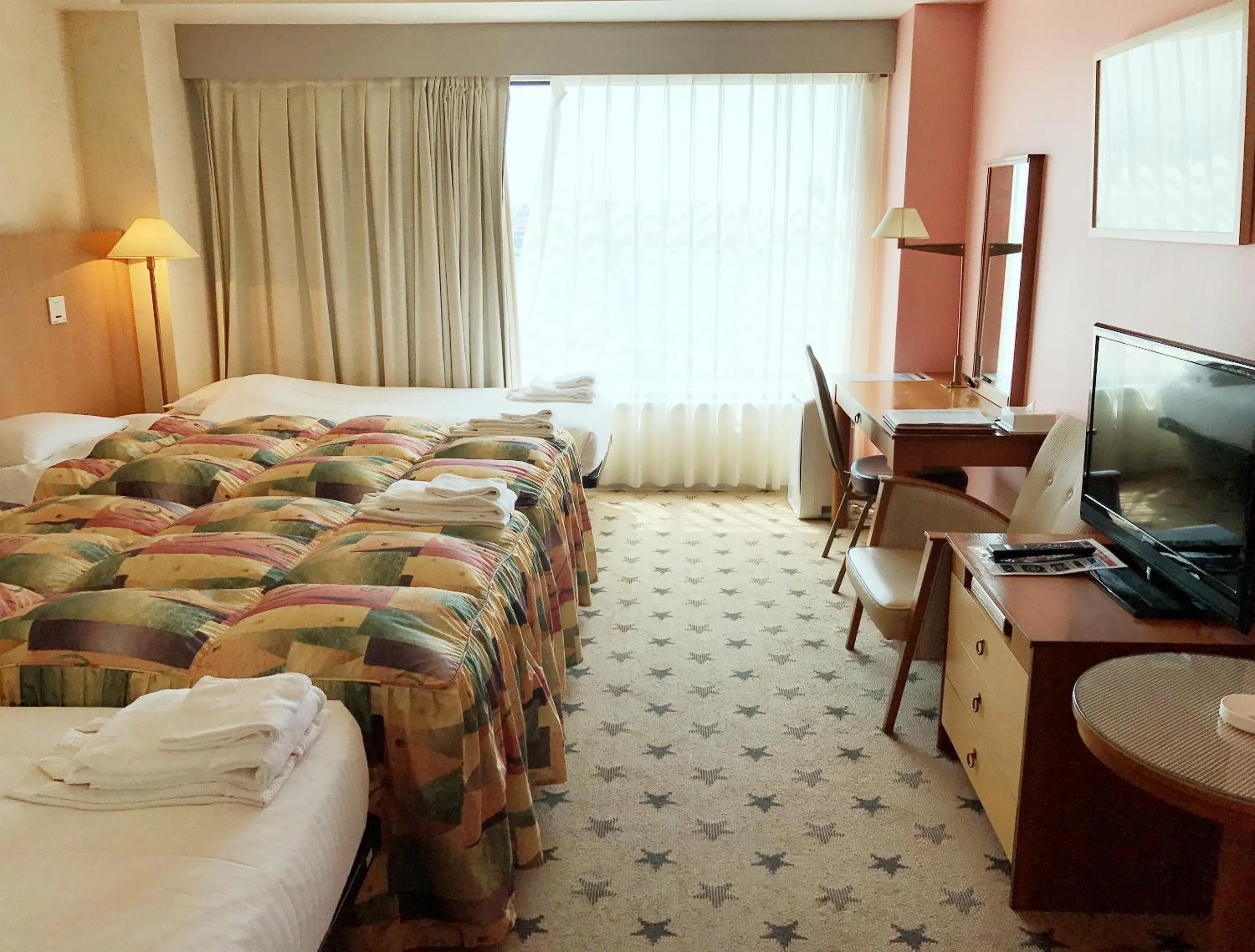 Photo of the whole room, Bed in Hotel Seagull Tenpozan Osaka