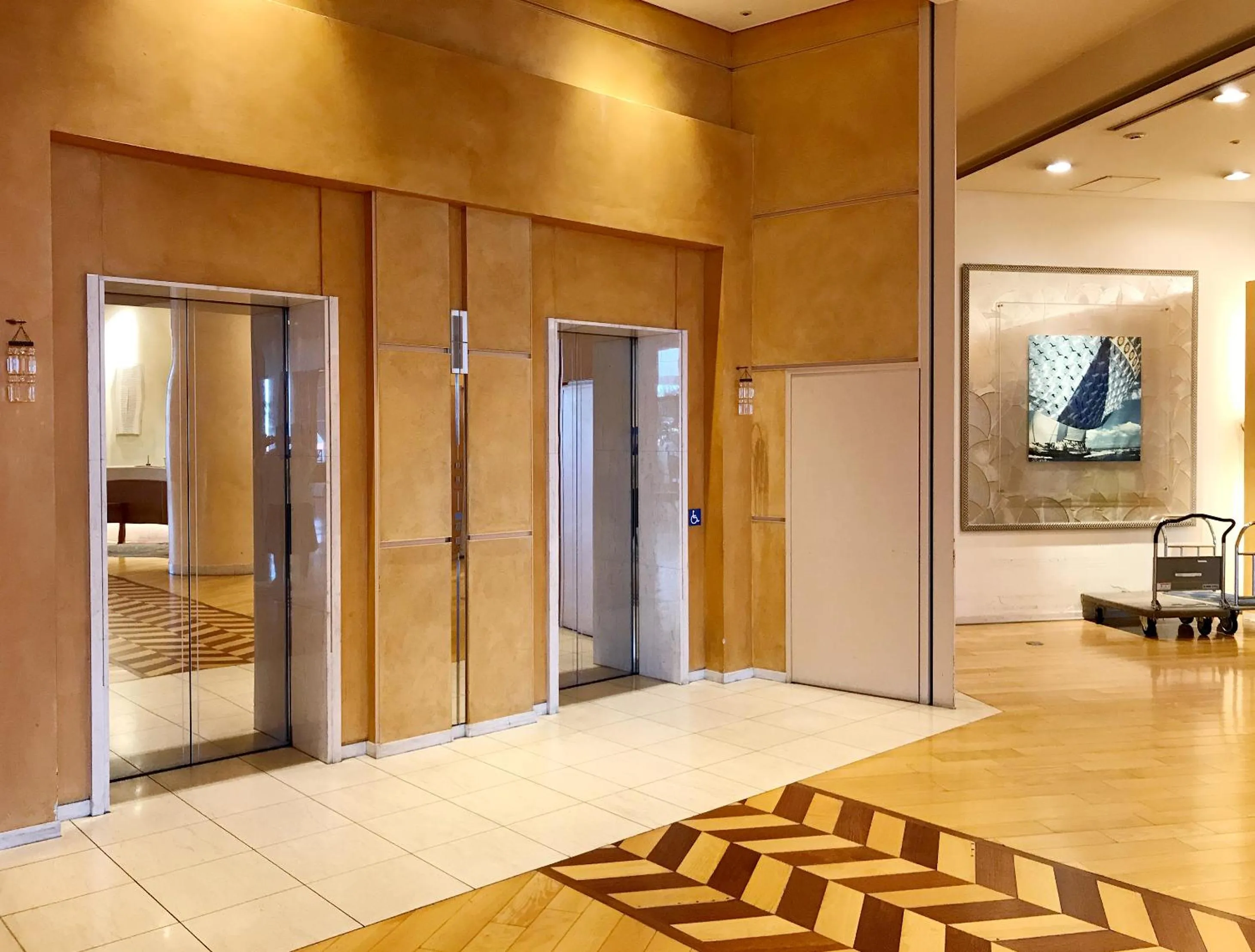 Area and facilities in Hotel Seagull Tenpozan Osaka