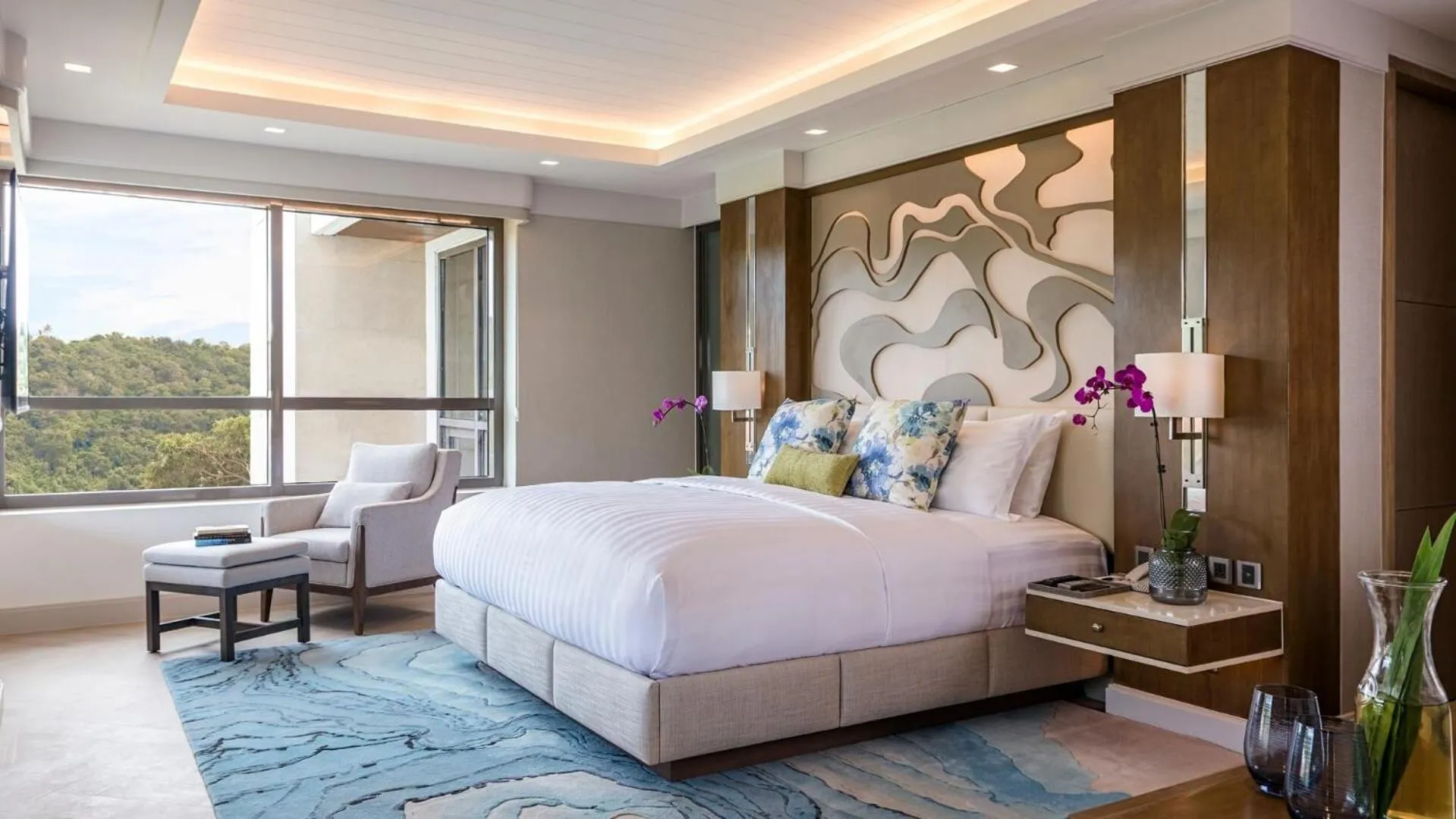 Bed in Discovery Boracay