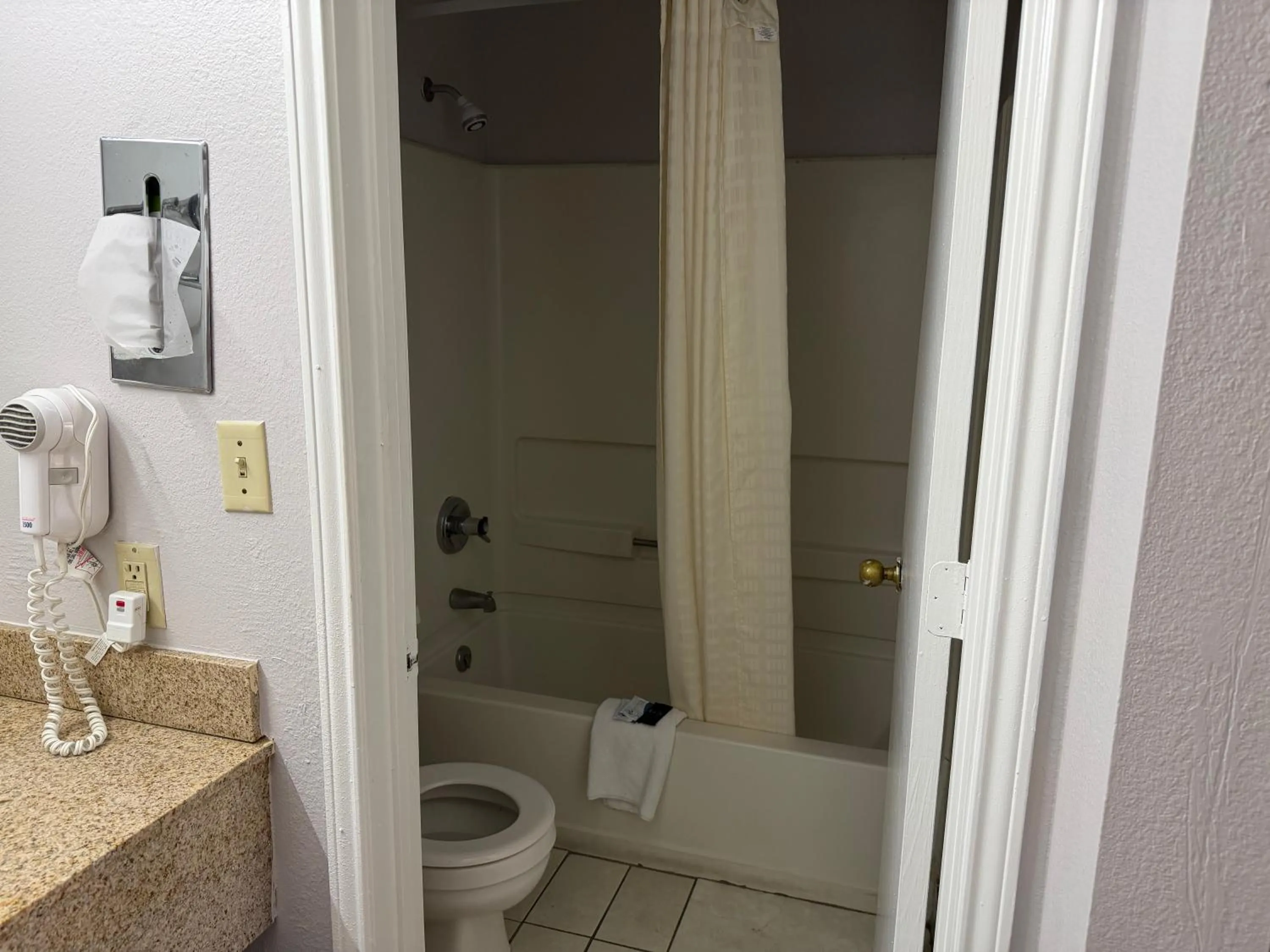 Deluxe King Room in Key West Inn - Chatsworth