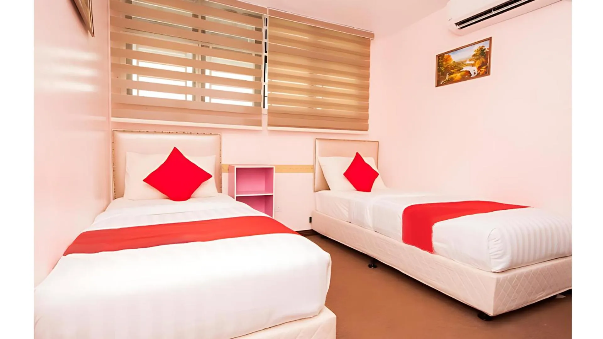 Bed in Bintang Square Hotel