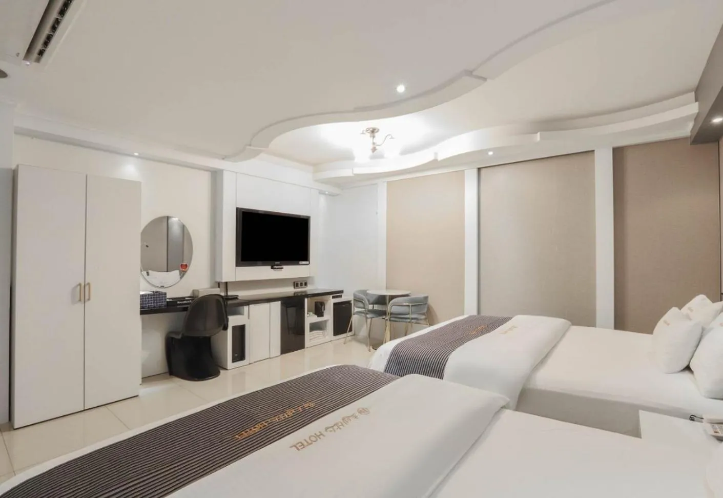 Bed in Renaissance Hotel Pohang