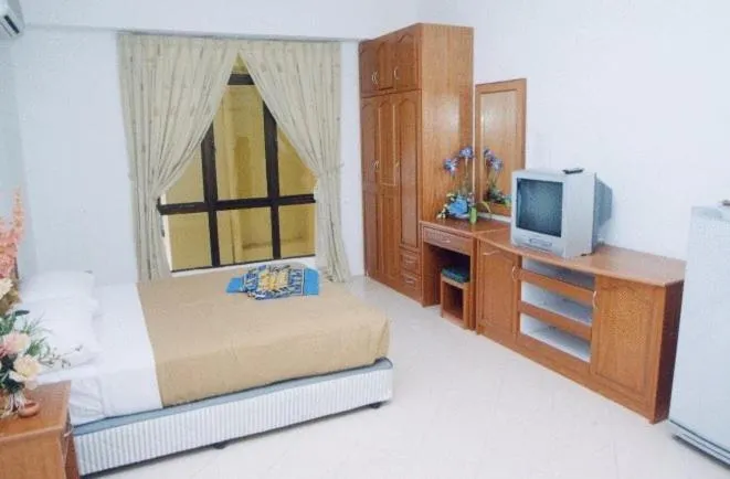 Bed in Marina Cove Resort