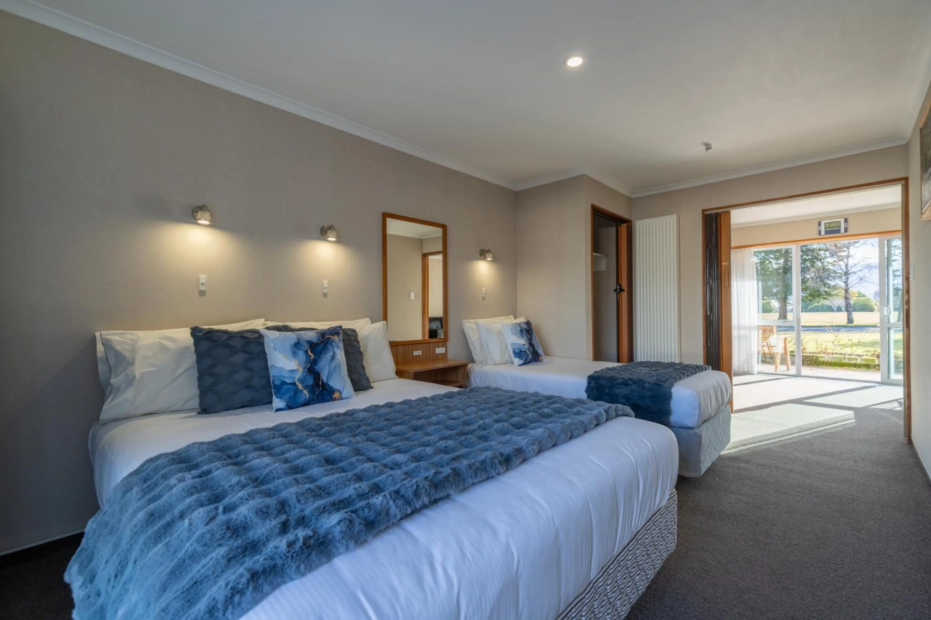 Bed in Parklands Motel & Apartments Te Anau