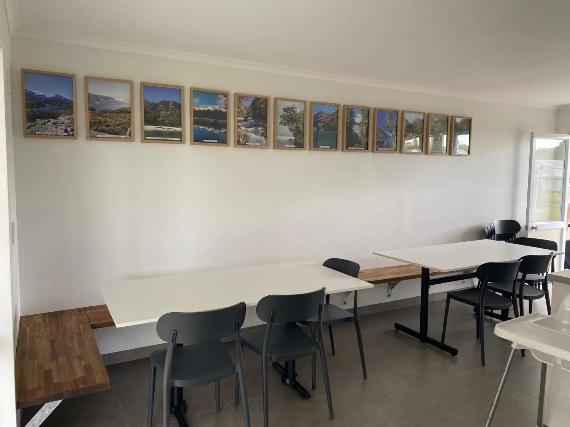 Property building in Parklands Motel & Apartments Te Anau