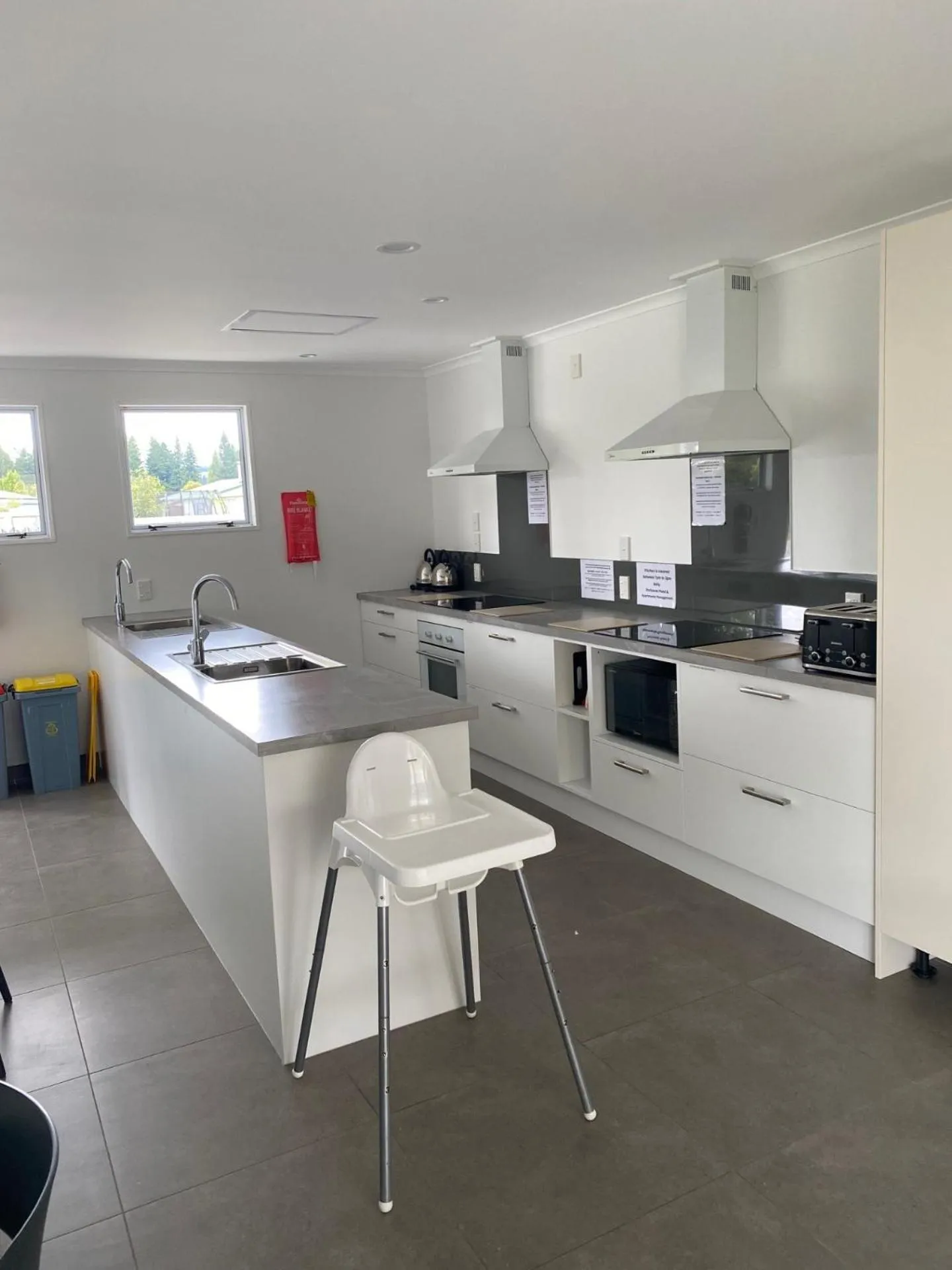 Property building in Parklands Motel & Apartments Te Anau