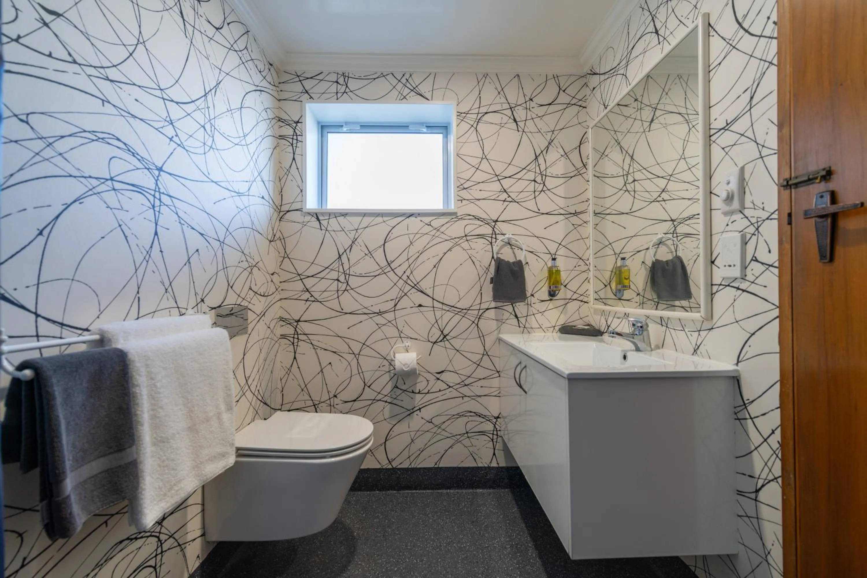 Shower in Parklands Motel & Apartments Te Anau