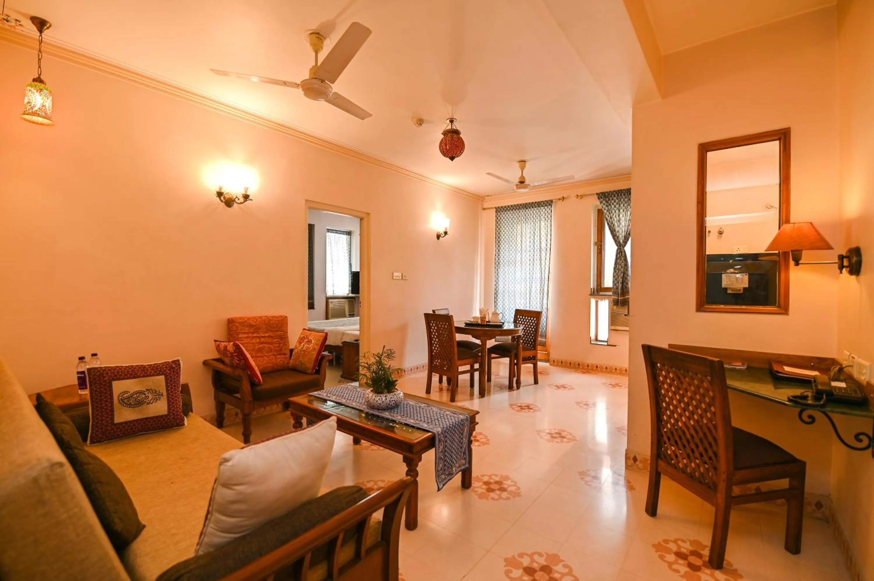 Living room in Om Niwas Suite Hotel