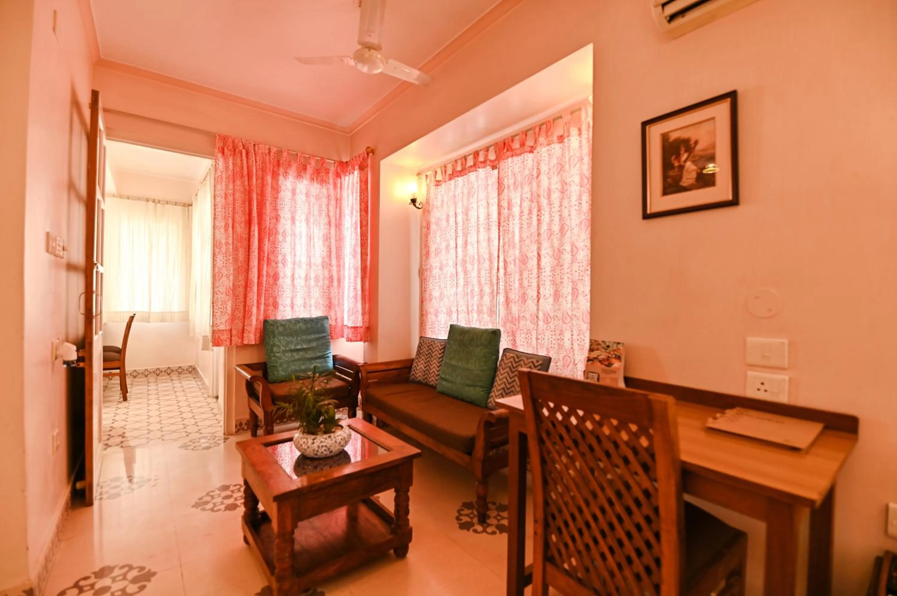 Living room in Om Niwas Suite Hotel