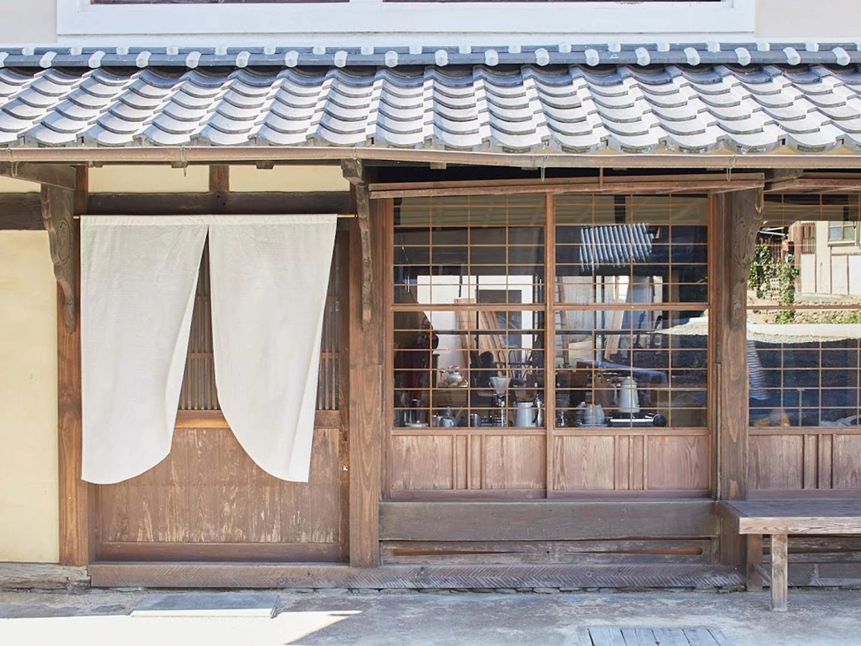 Property building in Hostel & Tatami Bar Uchikobare -内子晴れ-