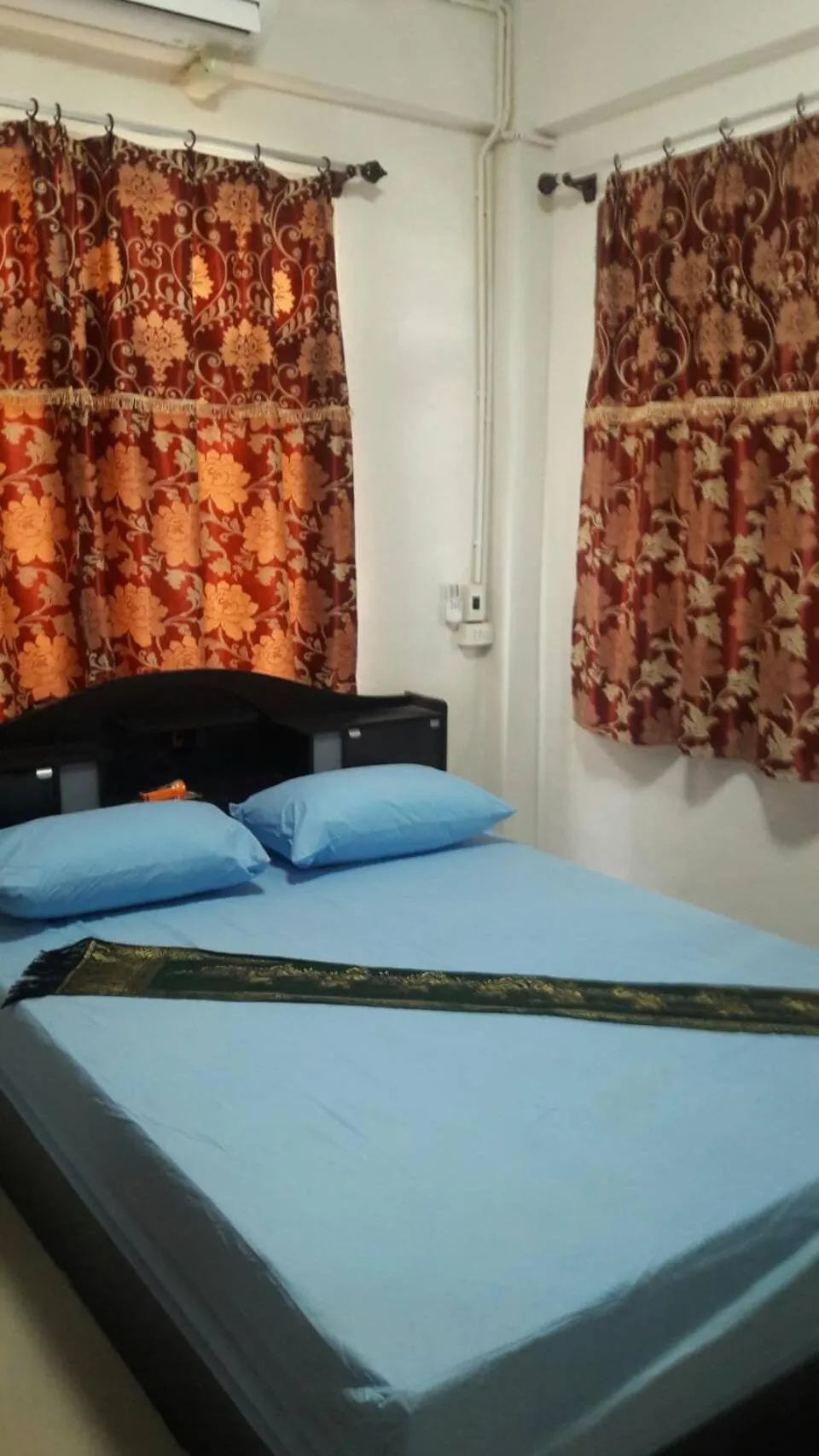 Decorative detail, Bed in Danee Hostel