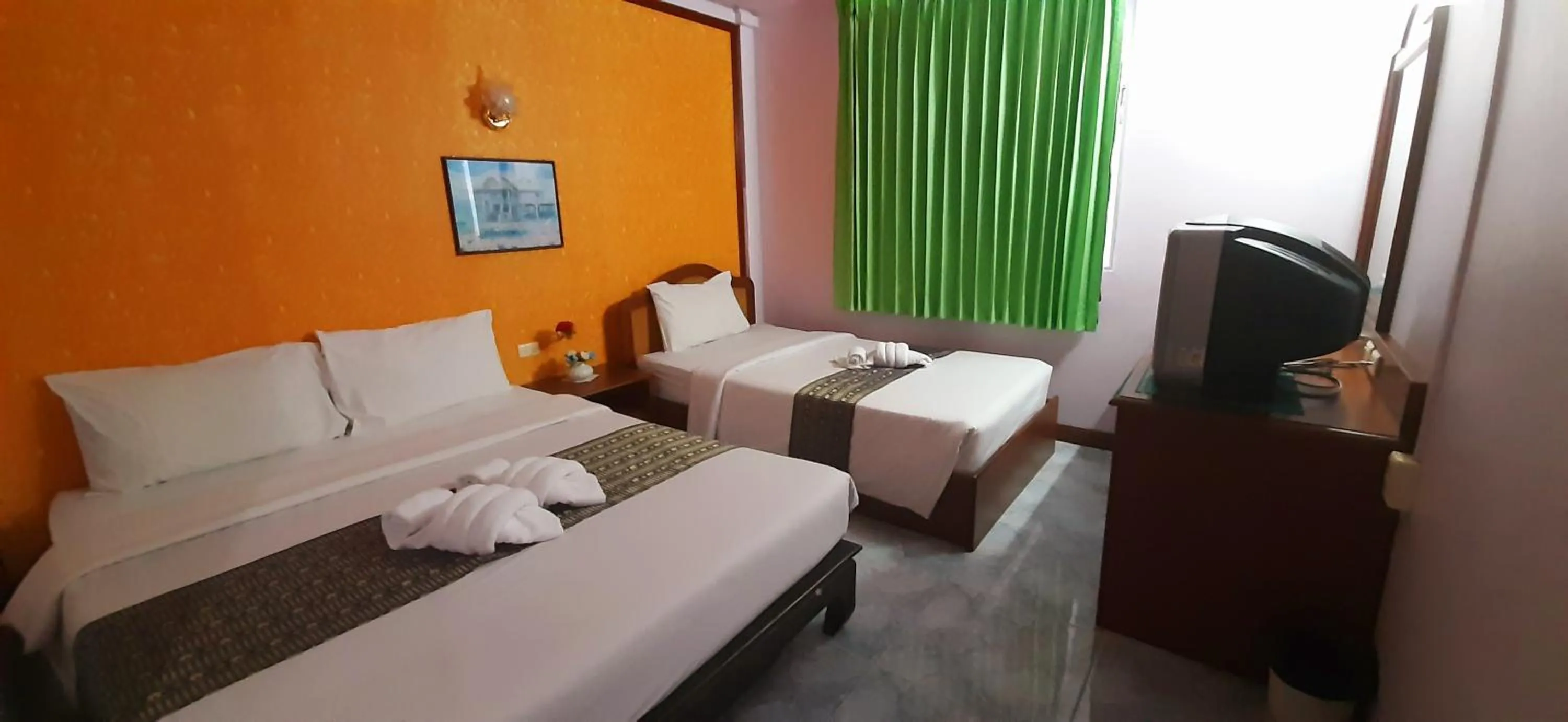 Bed in Thepparat Lodge Krabi