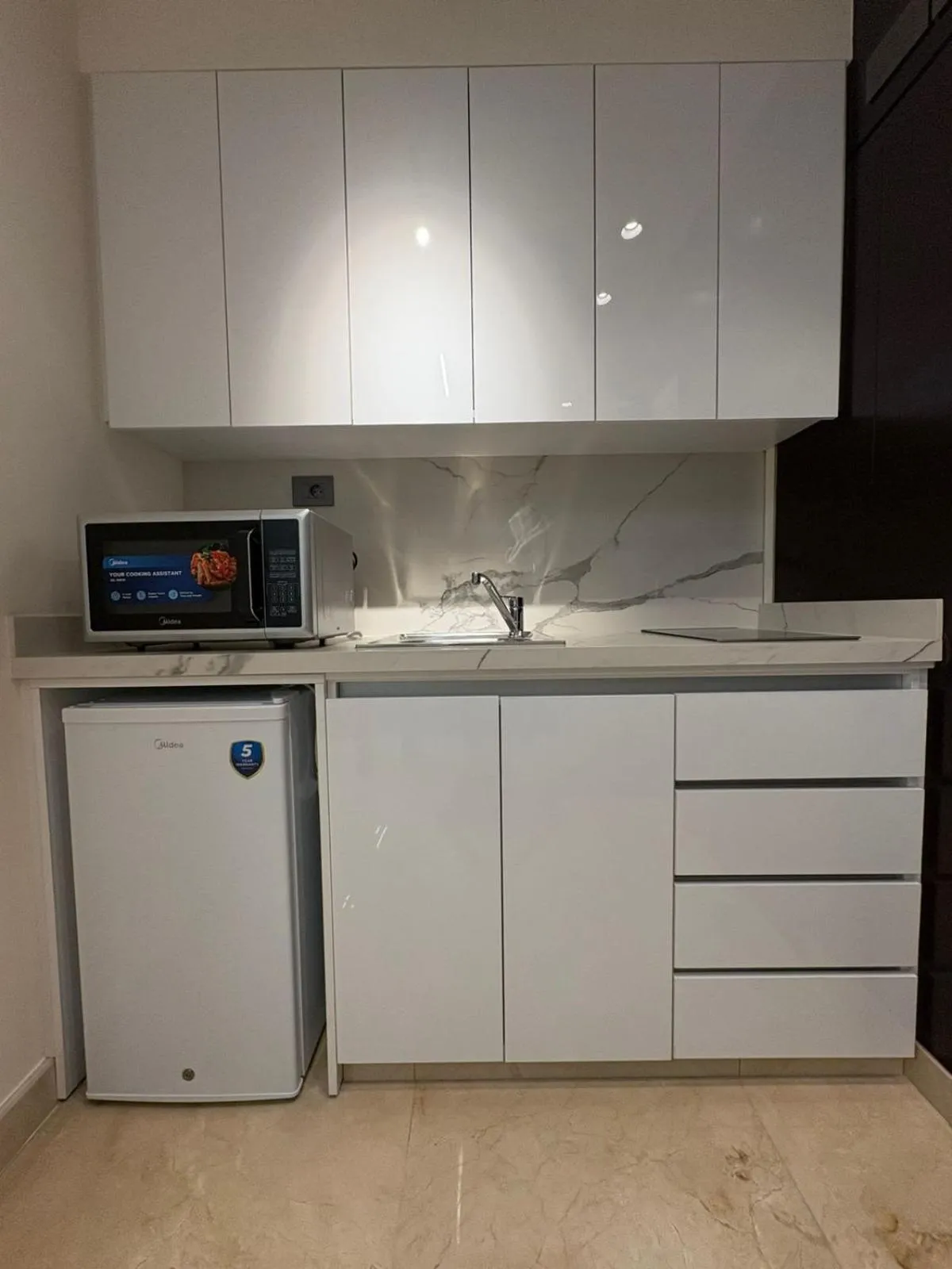 Kitchen or kitchenette in Coral Beach Hotel And Resort Beirut