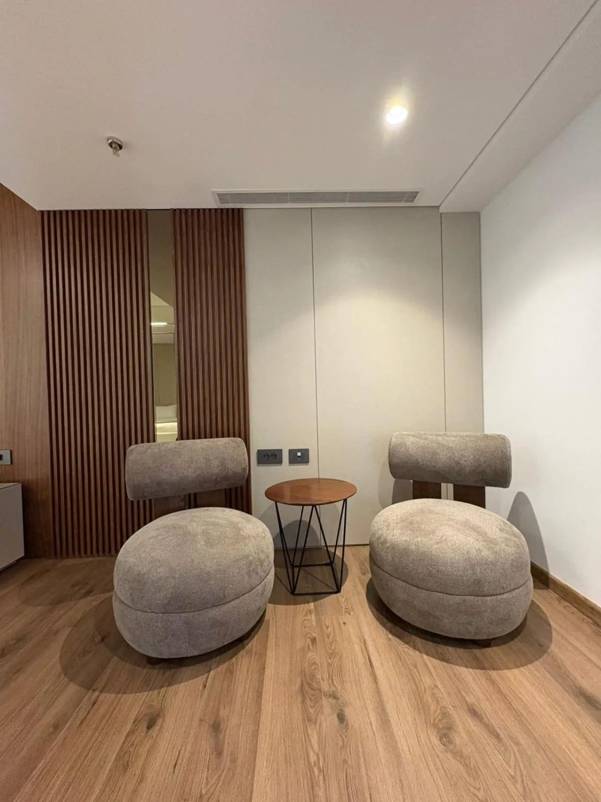 Seating area in Coral Beach Hotel And Resort Beirut