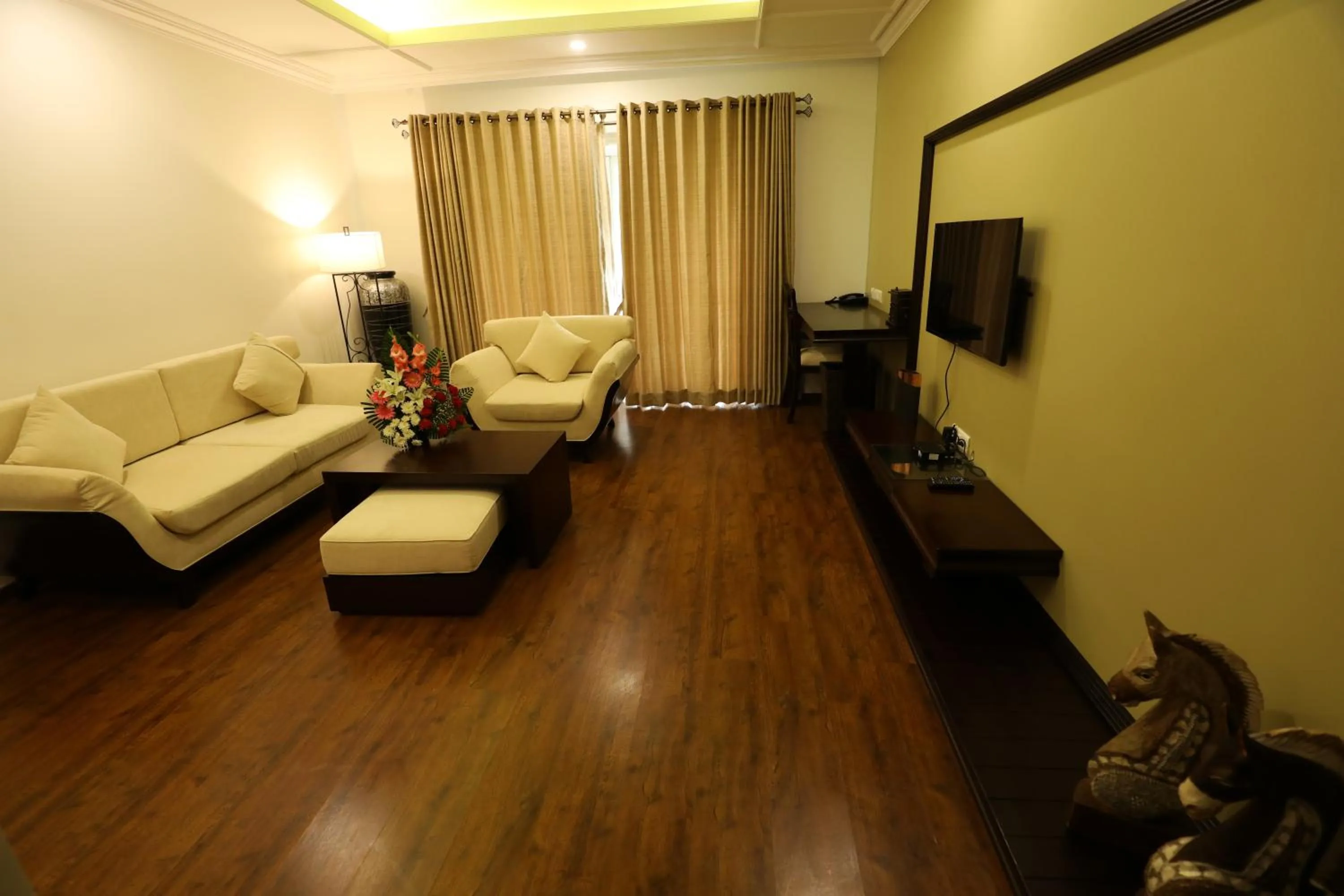 TV and multimedia in The Ocean Pearl Resort And Spa