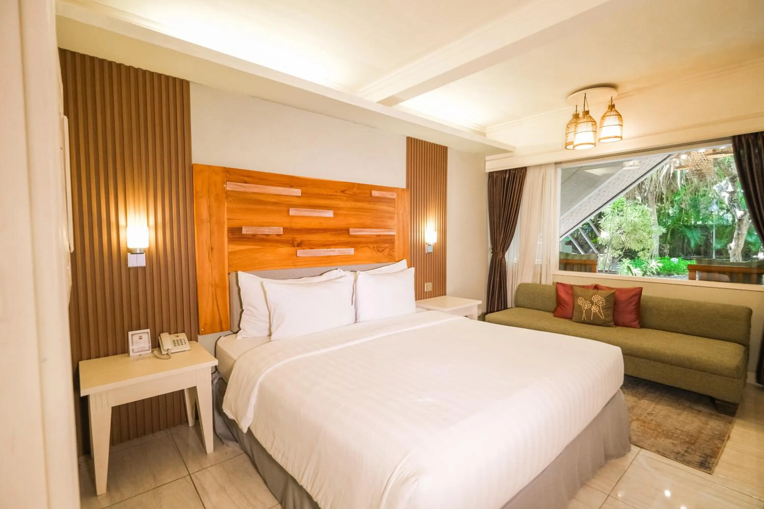 Bedroom, Bed in Peneeda View Beach Hotel