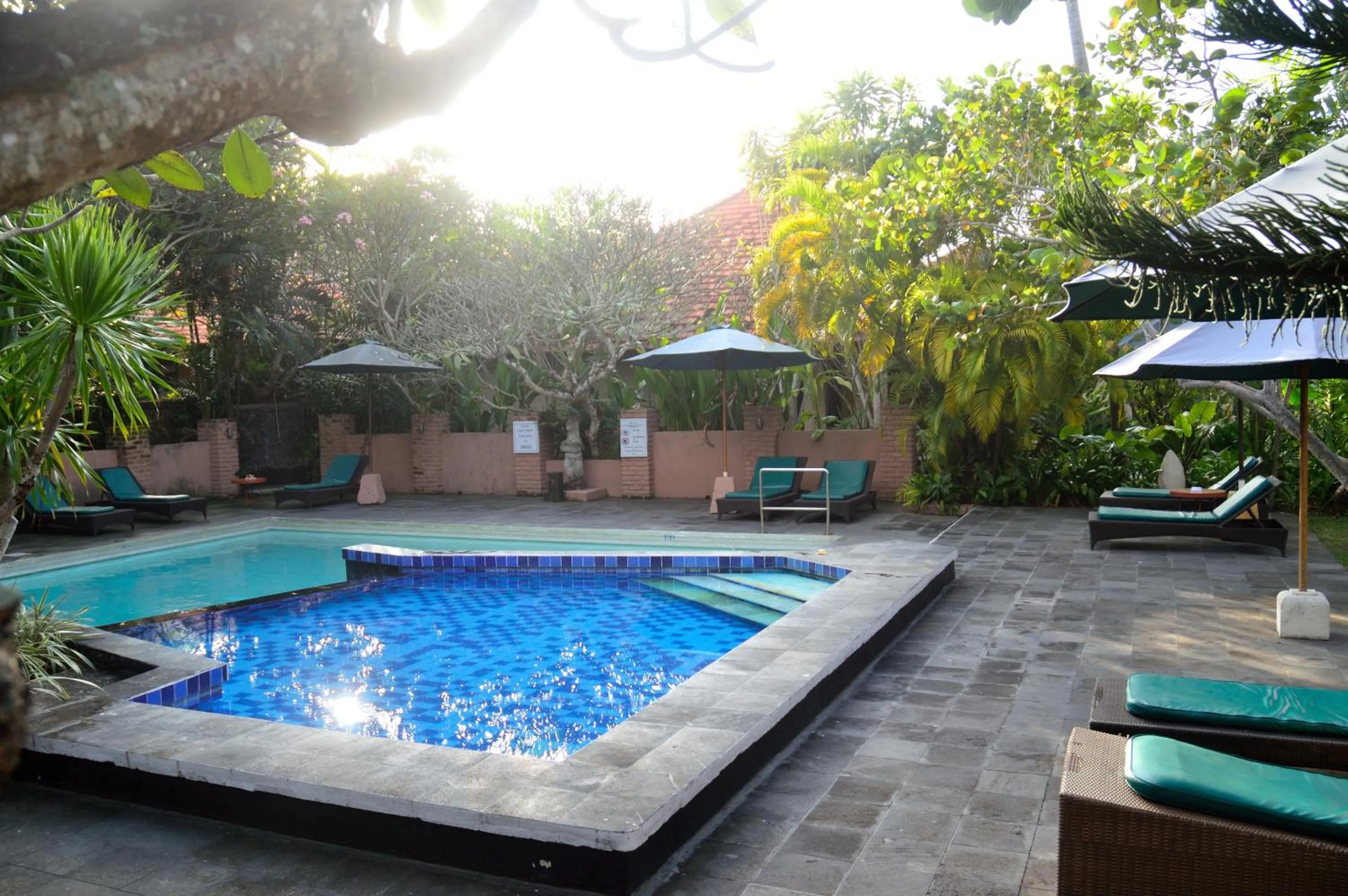 Swimming pool in Peneeda View Beach Hotel