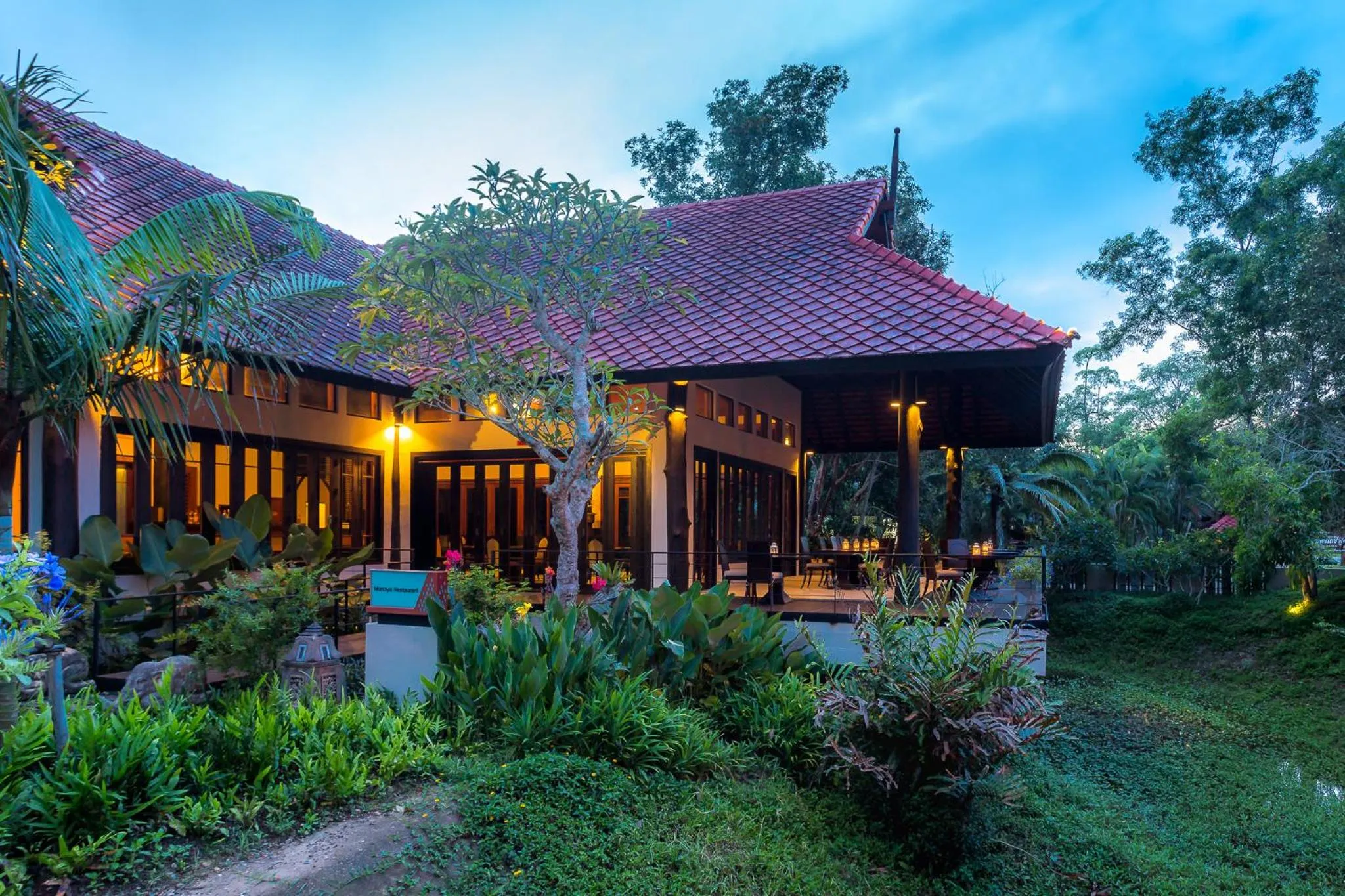 Restaurant/places to eat in Tusita Wellness Resort