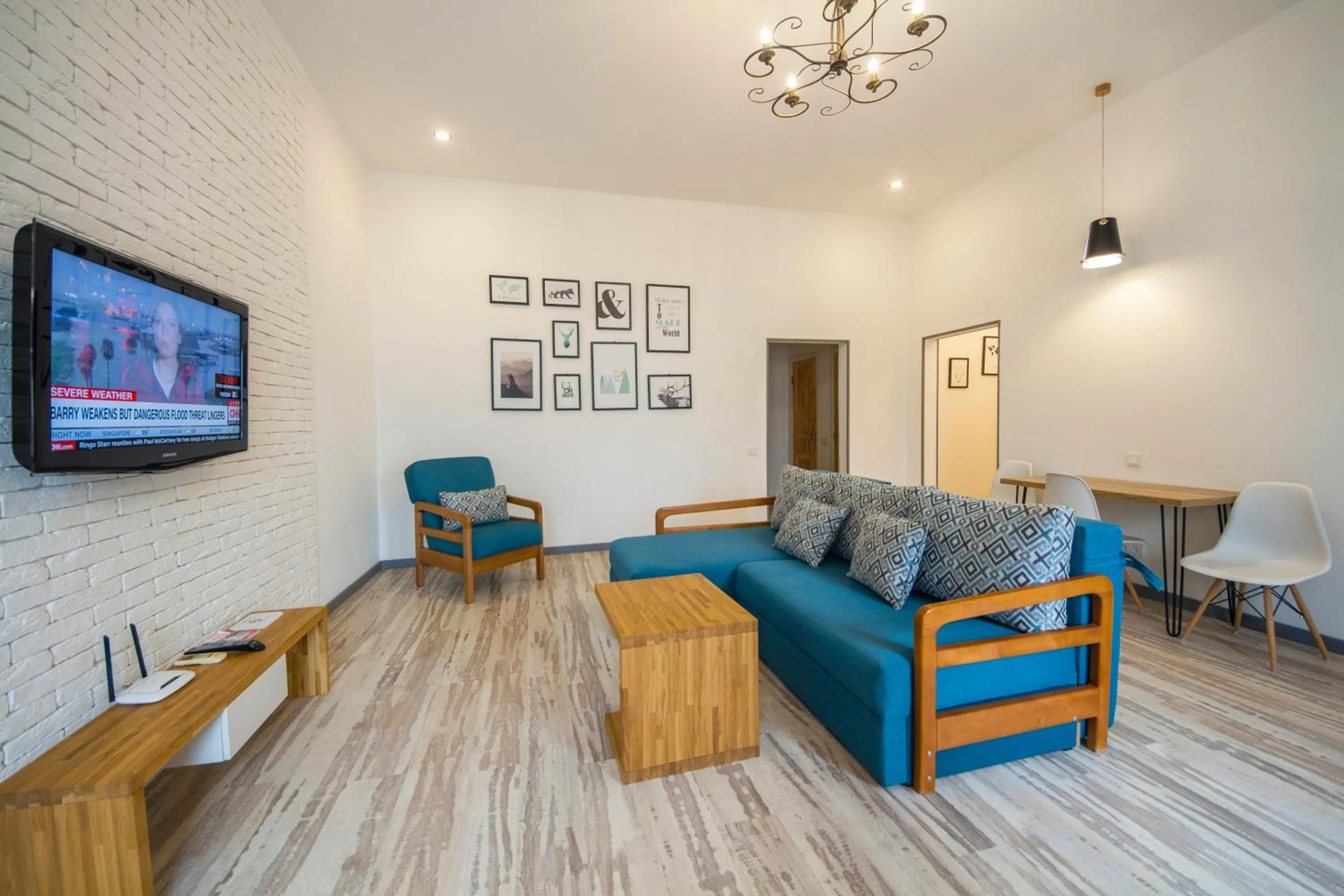 TV and multimedia in Central Dayflat Apartments