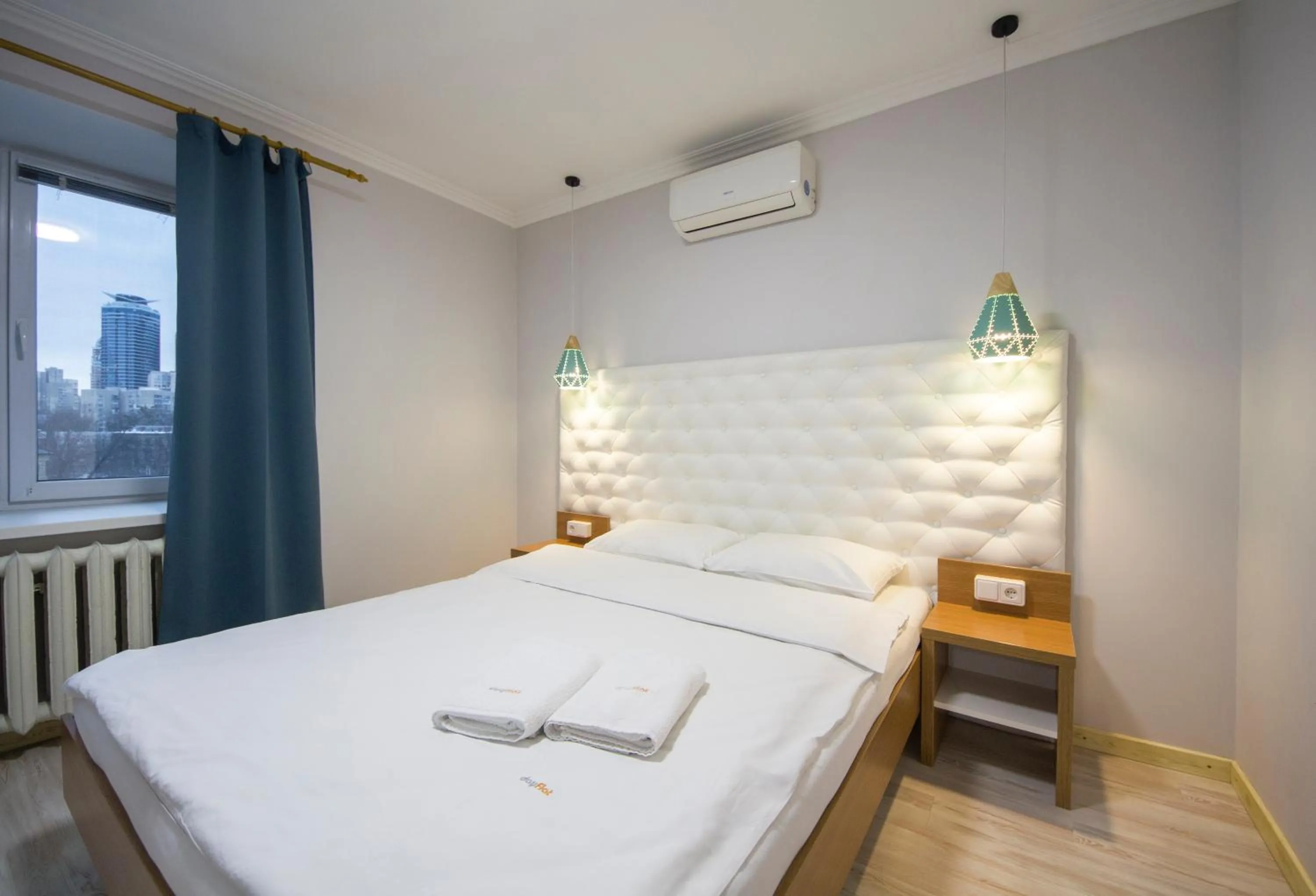 Bedroom, Bed in Central Dayflat Apartments