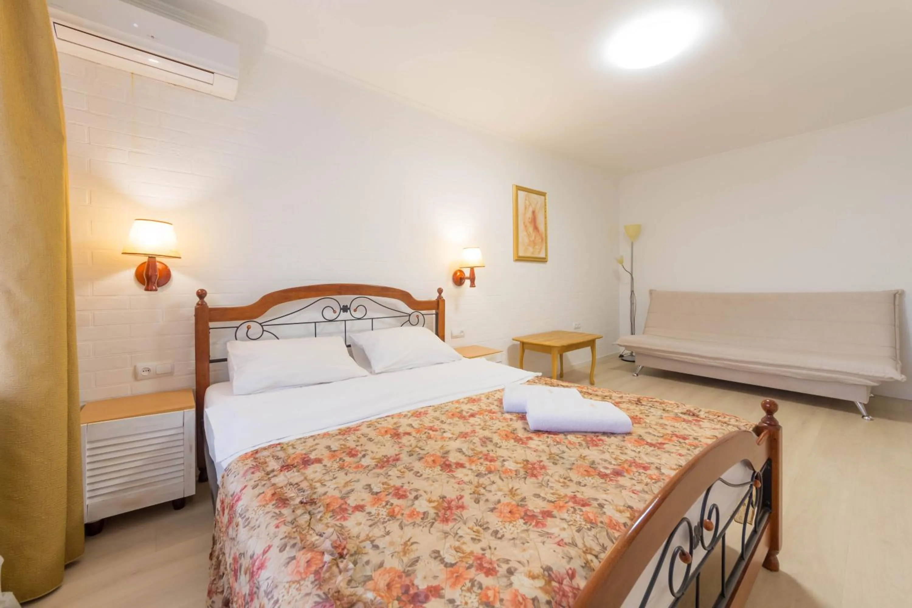 Bed in Central Dayflat Apartments