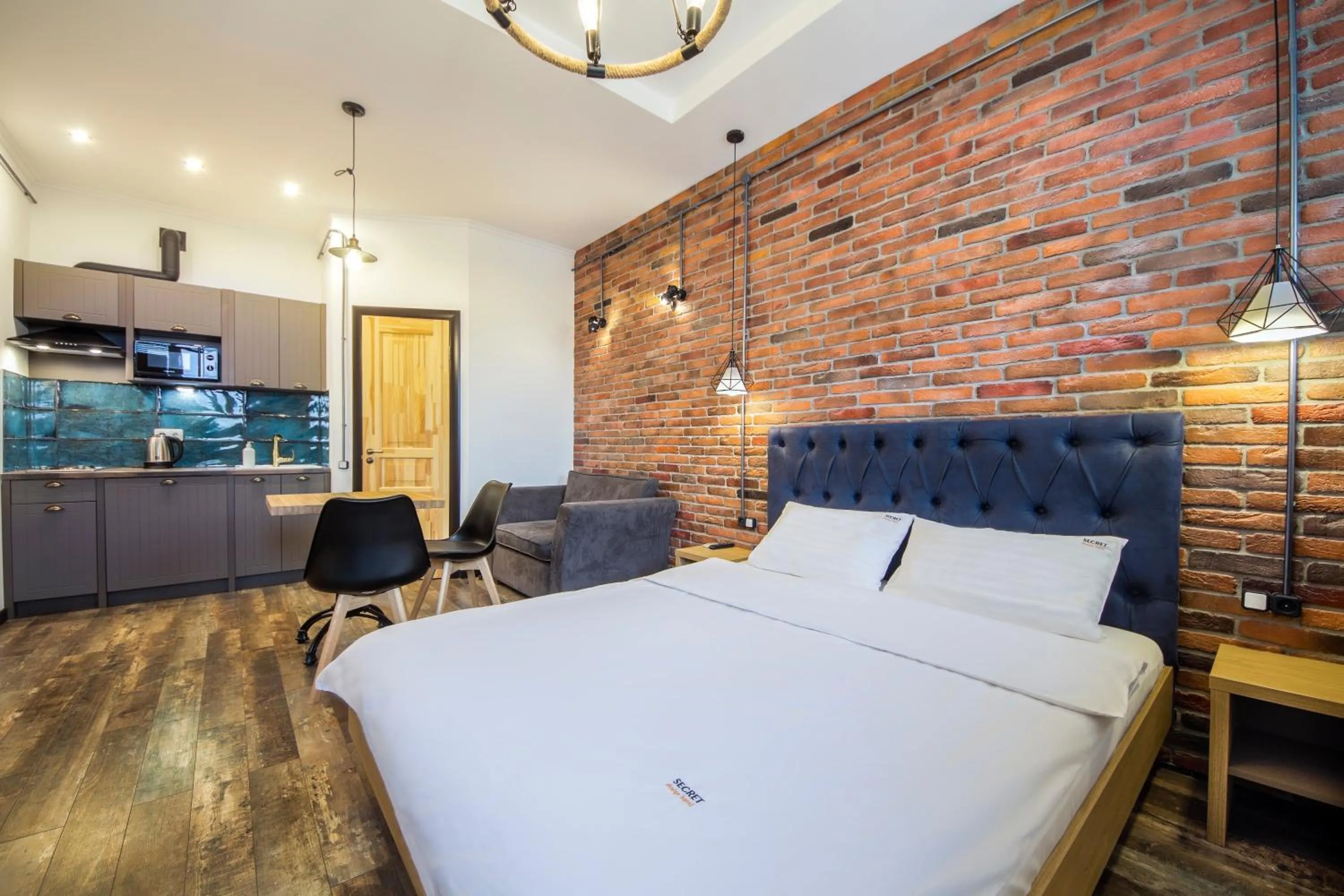 Kitchen or kitchenette, Bed in Central Dayflat Apartments