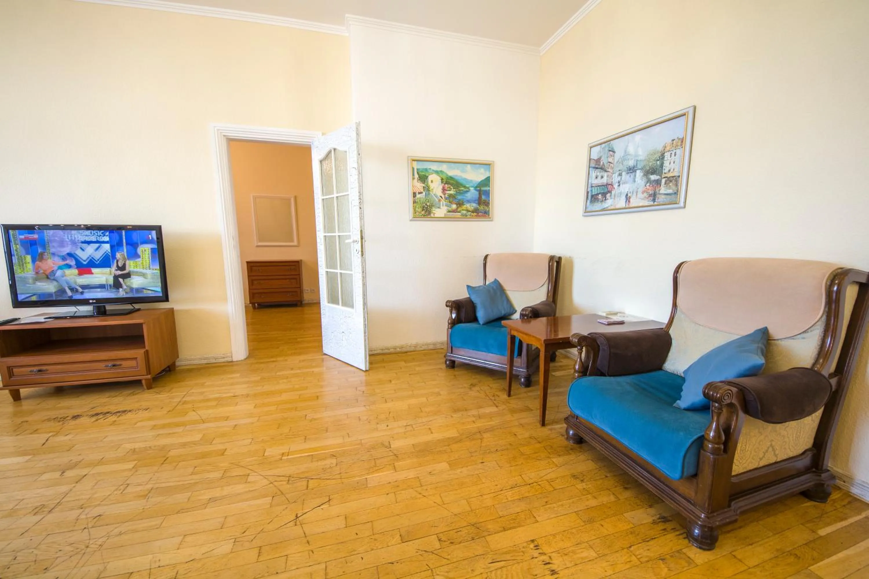 TV and multimedia in Central Dayflat Apartments