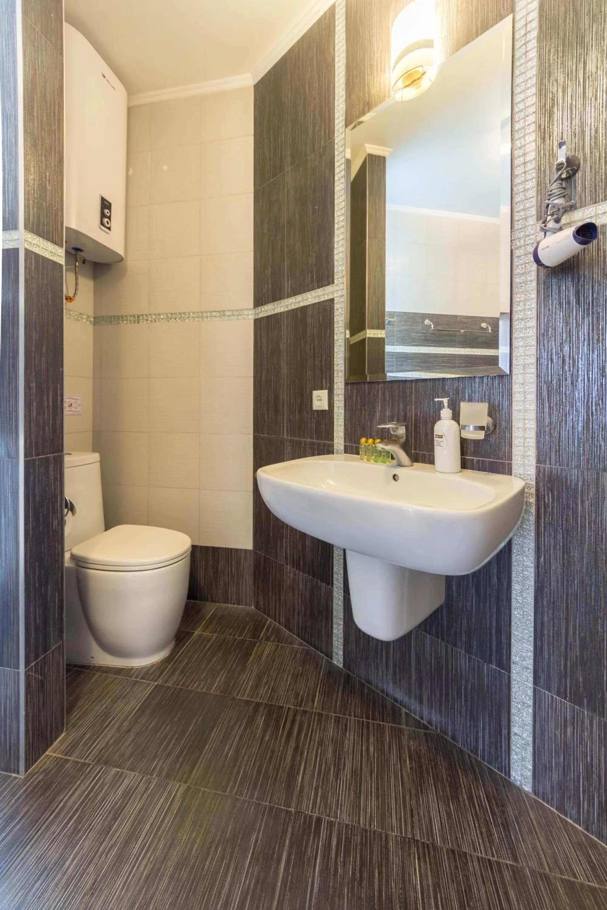 Central Dayflat Apartments