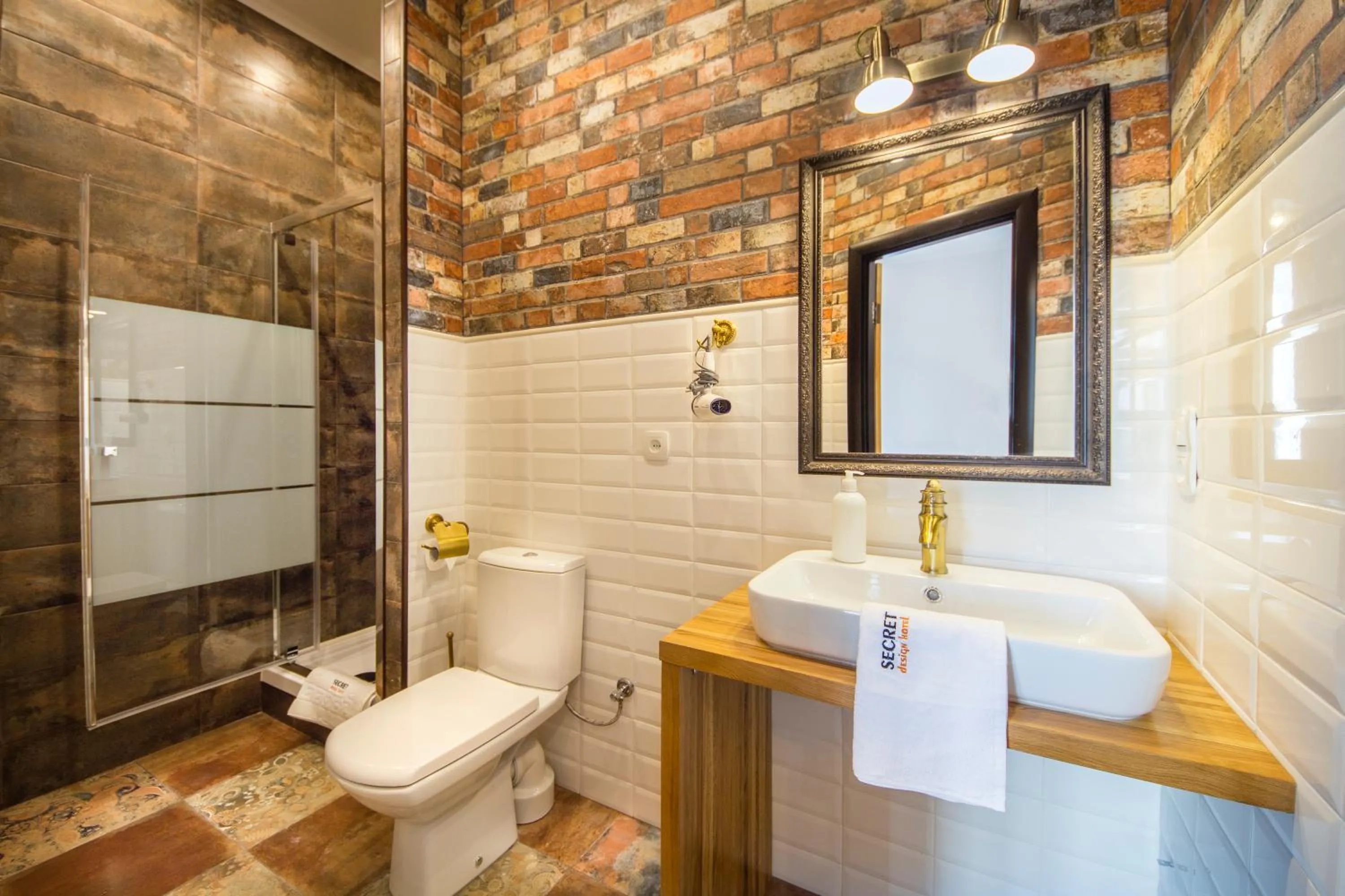 Bathroom in Central Dayflat Apartments