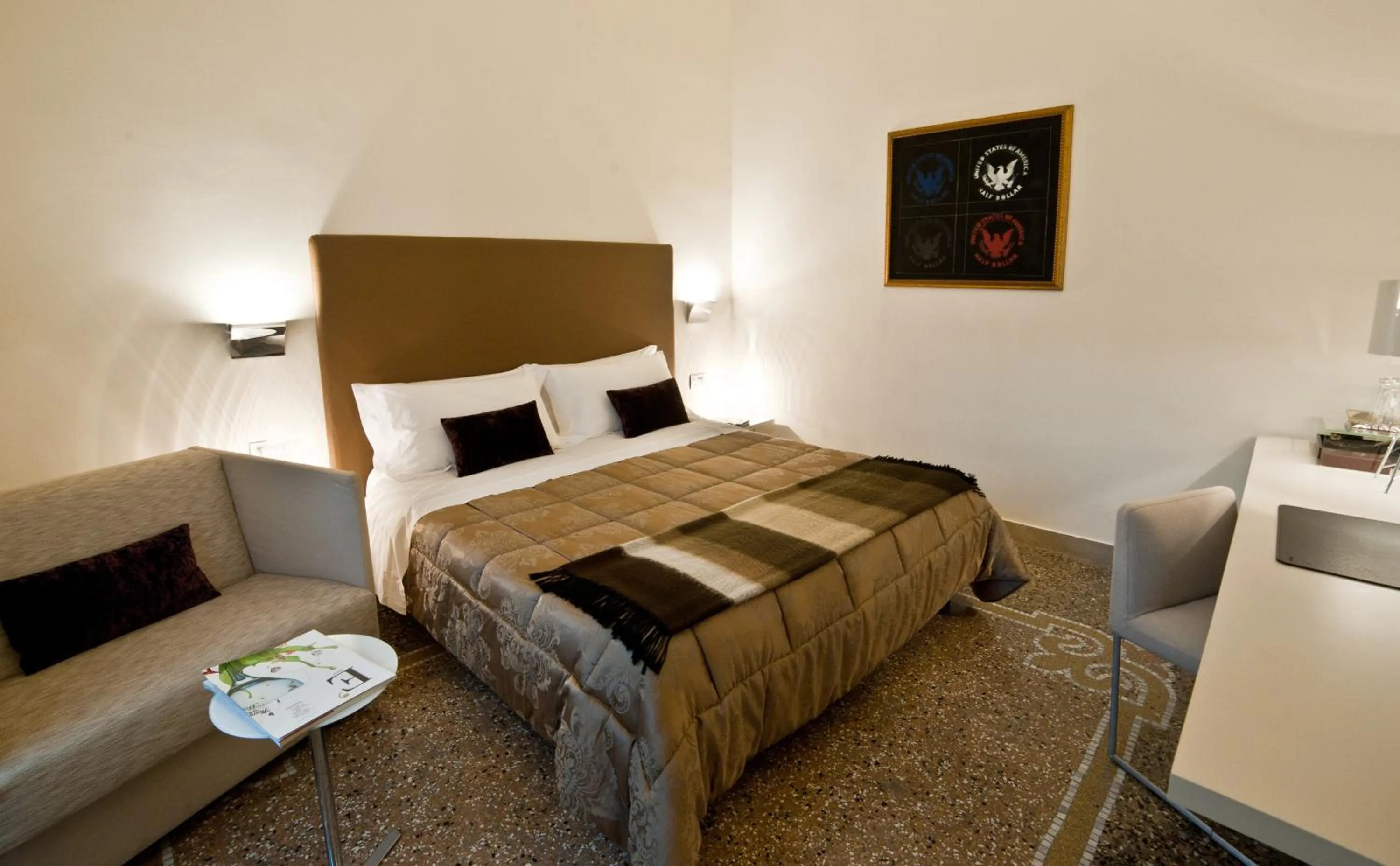 Photo of the whole room, Bed in Town House Cavour