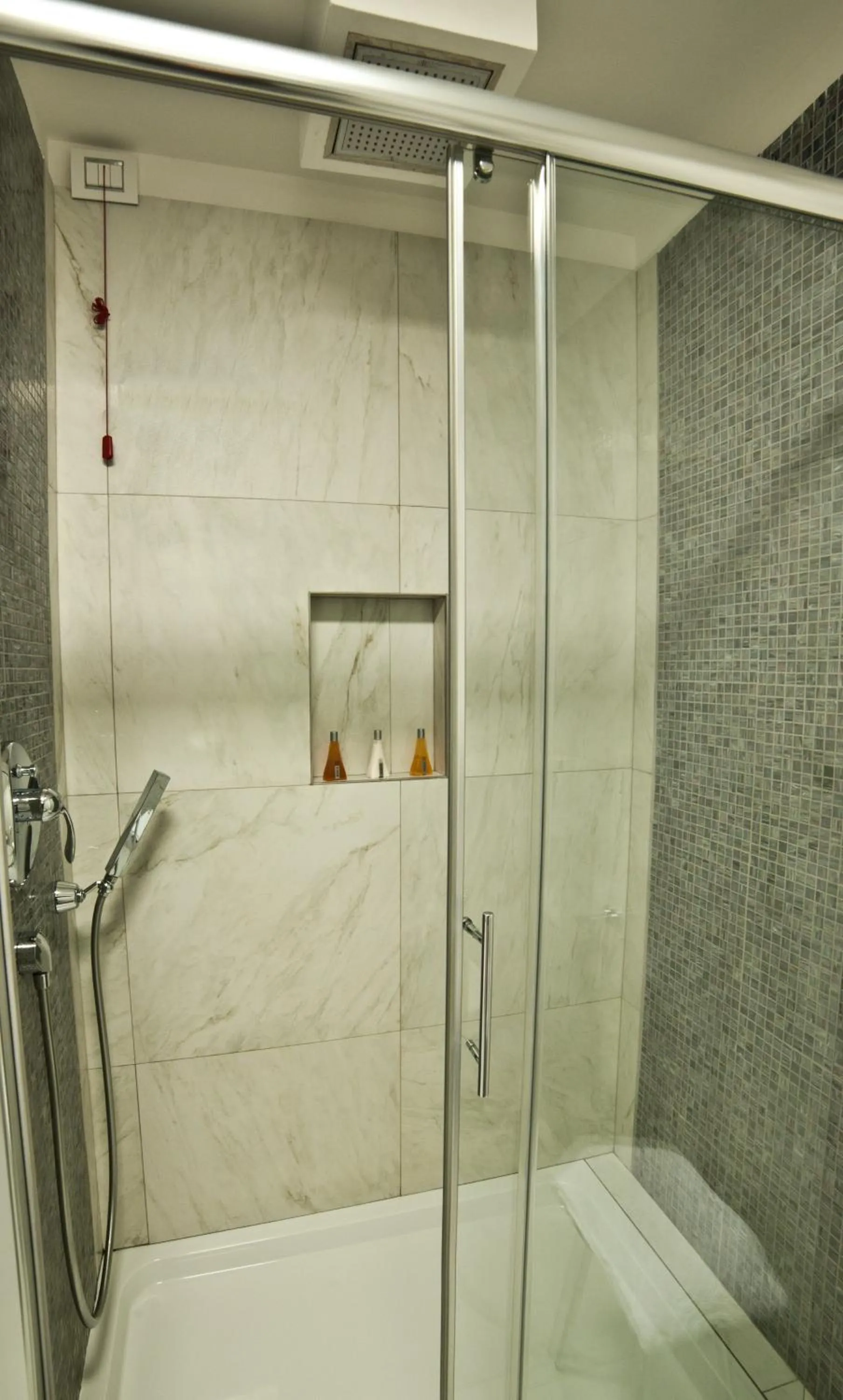 Shower in Town House Cavour