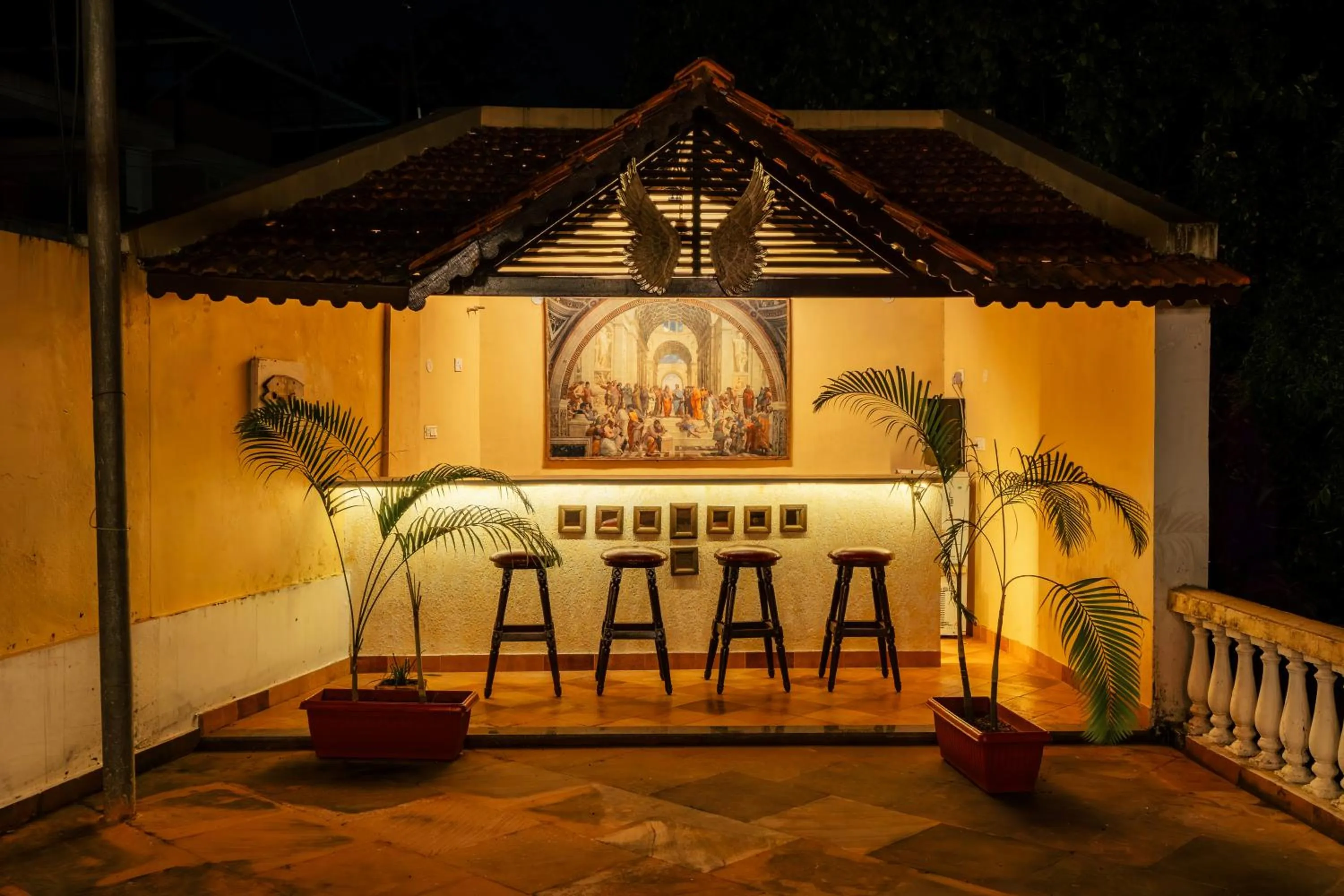 Lounge or bar in Devasthali - The Valley of Gods