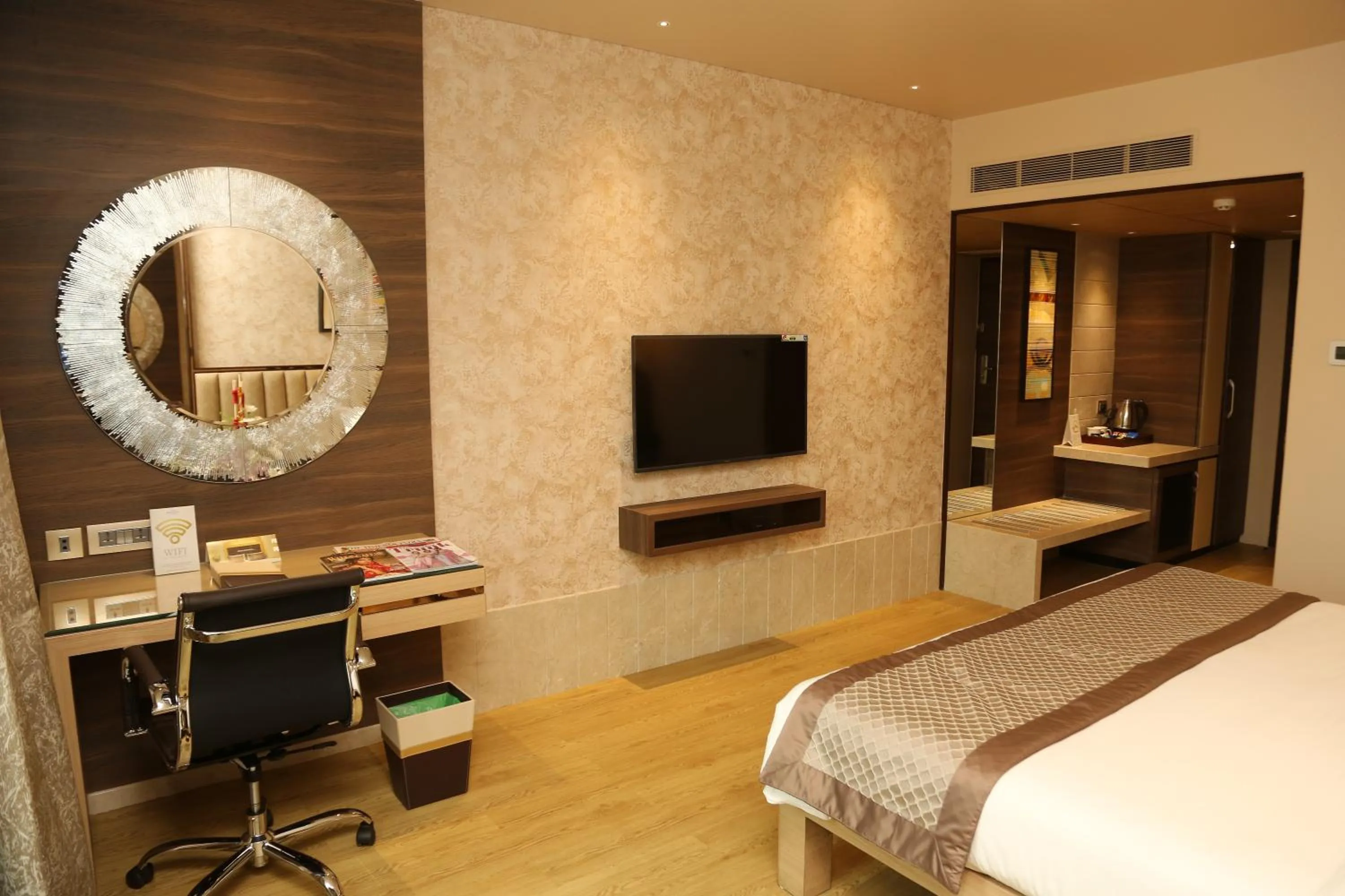 Photo of the whole room, Bed in The Regenza By Tunga