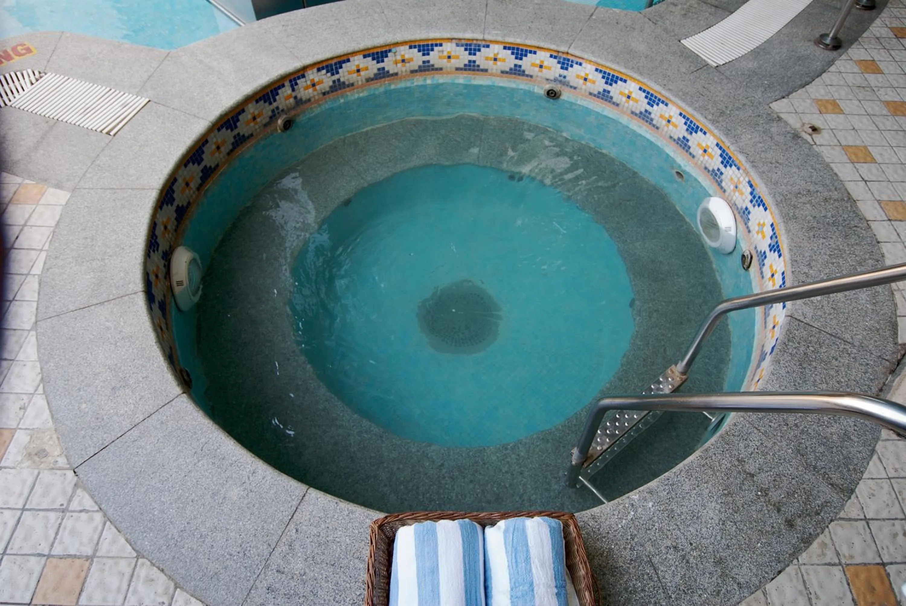 Hot Spring Bath in The Regenza By Tunga