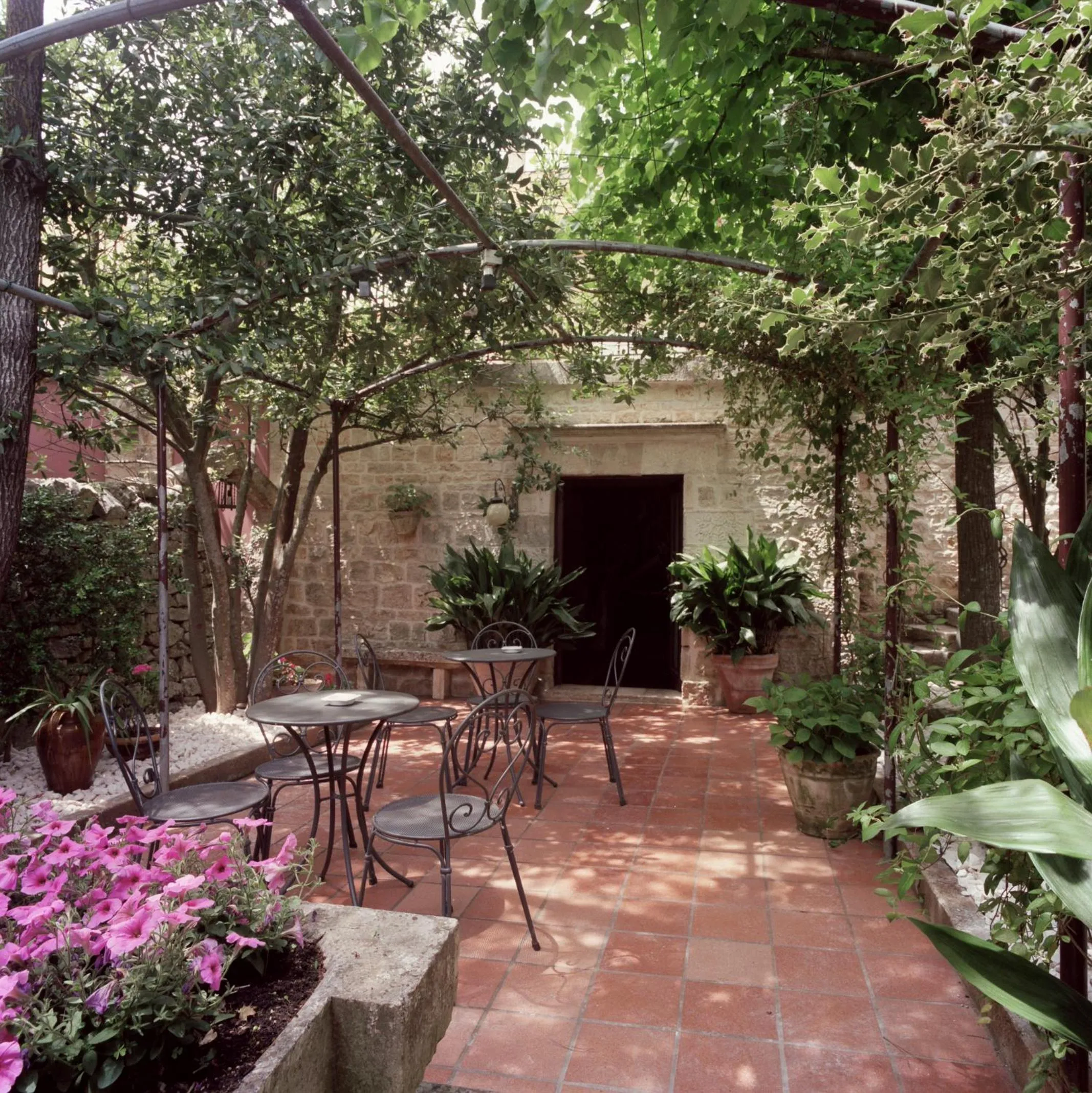 Restaurant/places to eat in Borgo trulli 1789