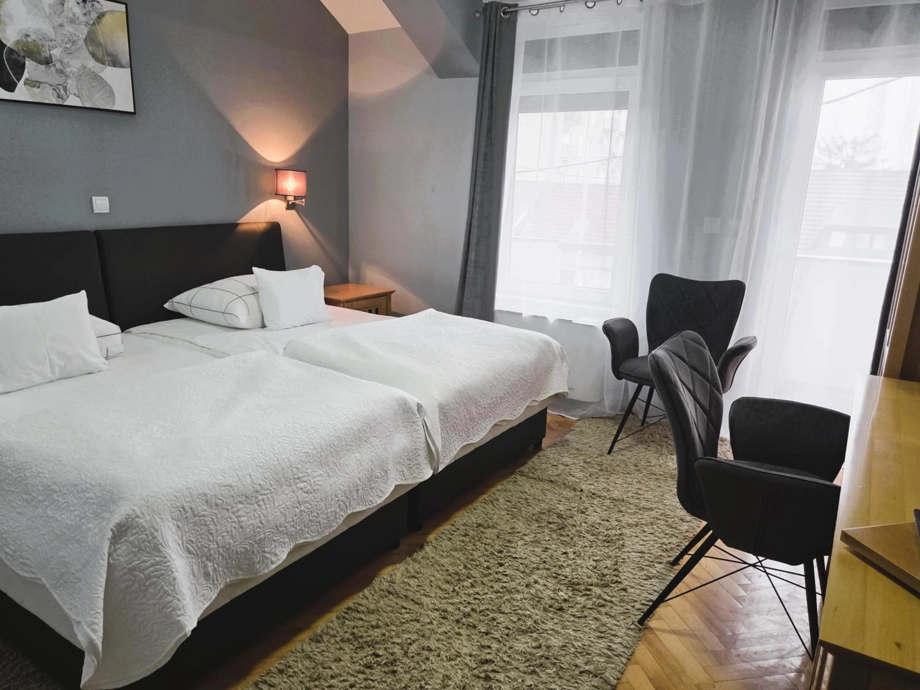 Bed in Hotel Millennium