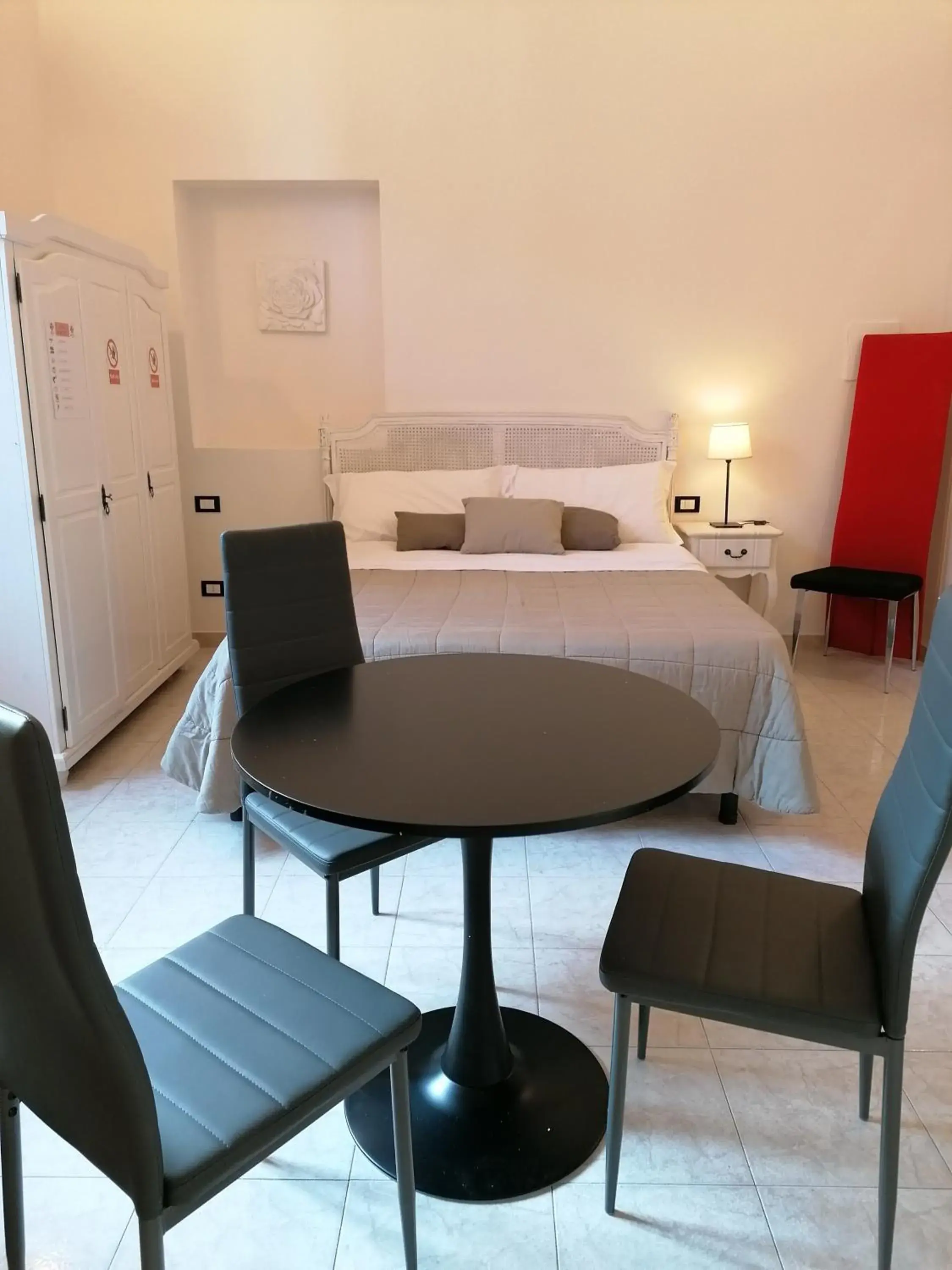 Studio - single occupancy in Leone X Guest House Studio - single occupancy in Leone X Guest House