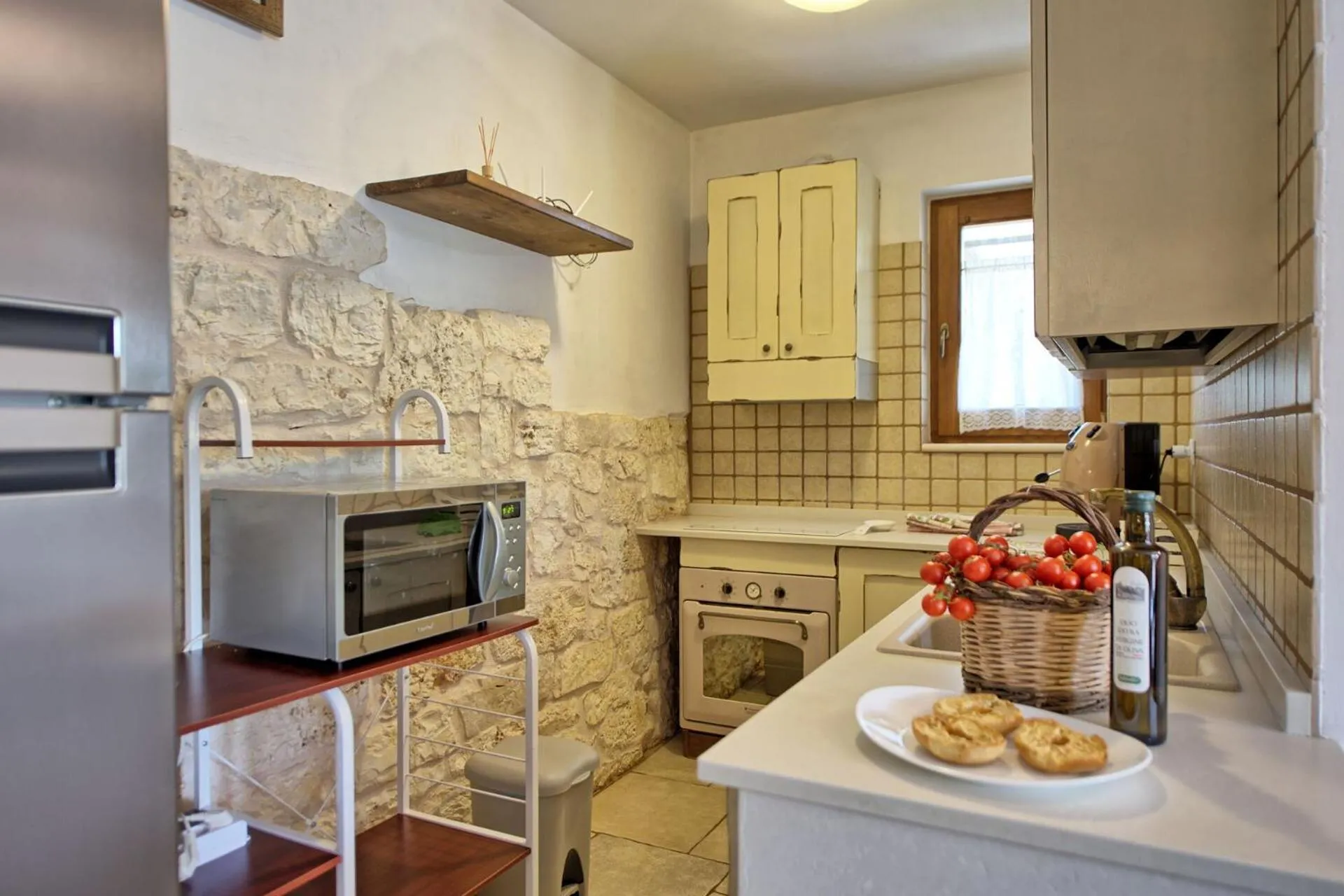 Coffee/tea facilities in Trullo Santo Stefano by PosarelliVillas